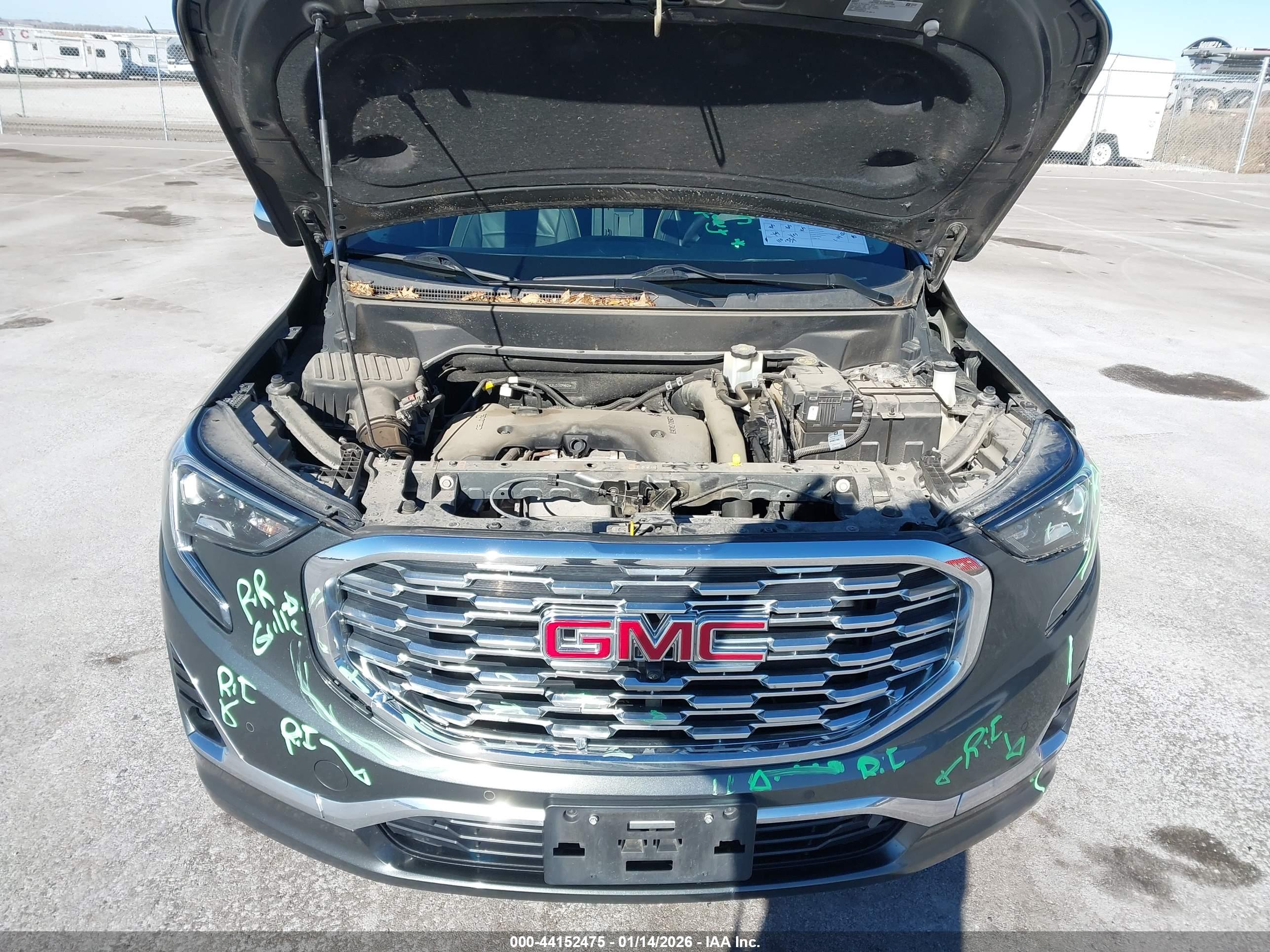 GMC TERRAIN image 10