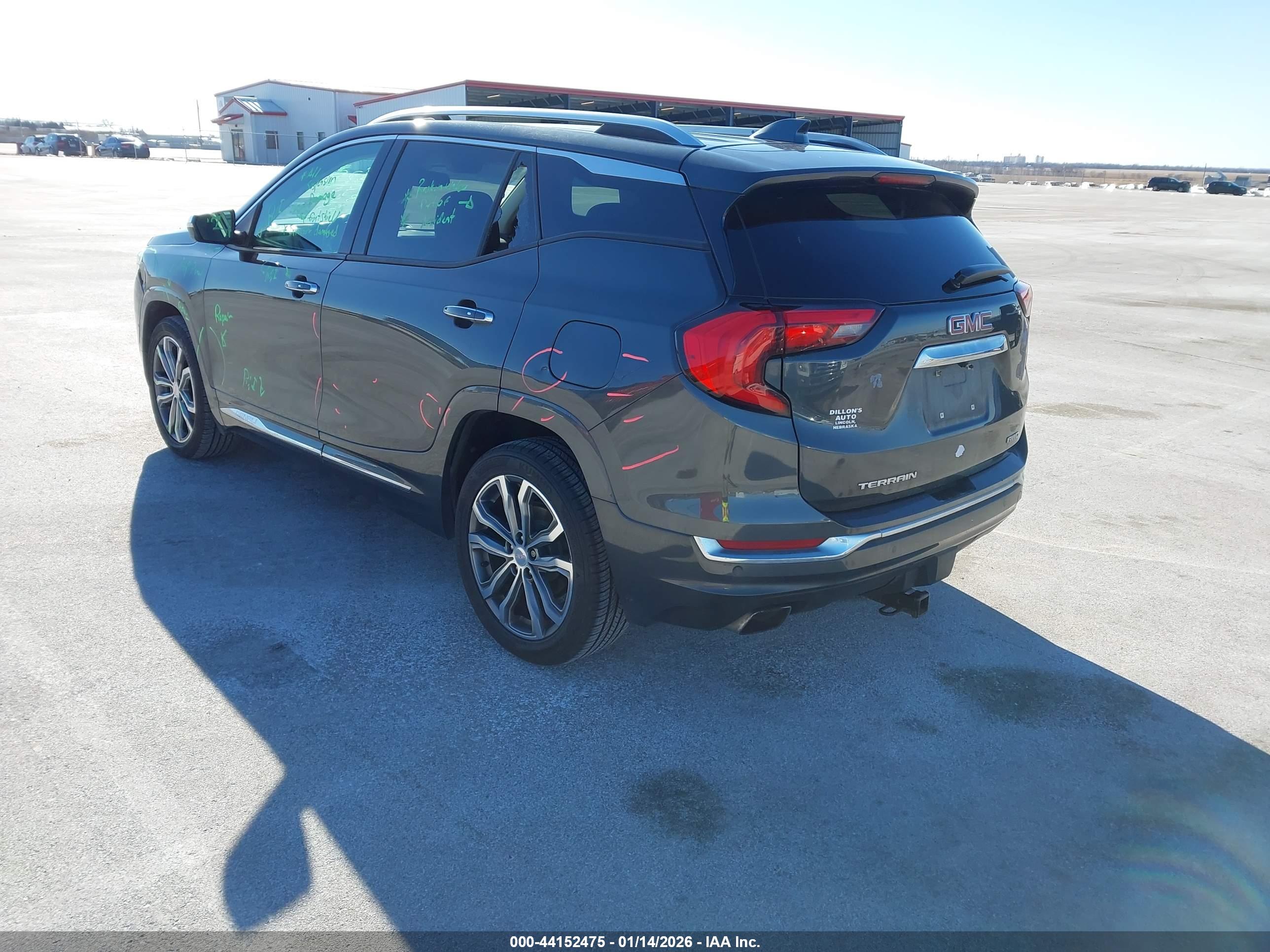 GMC TERRAIN image 3