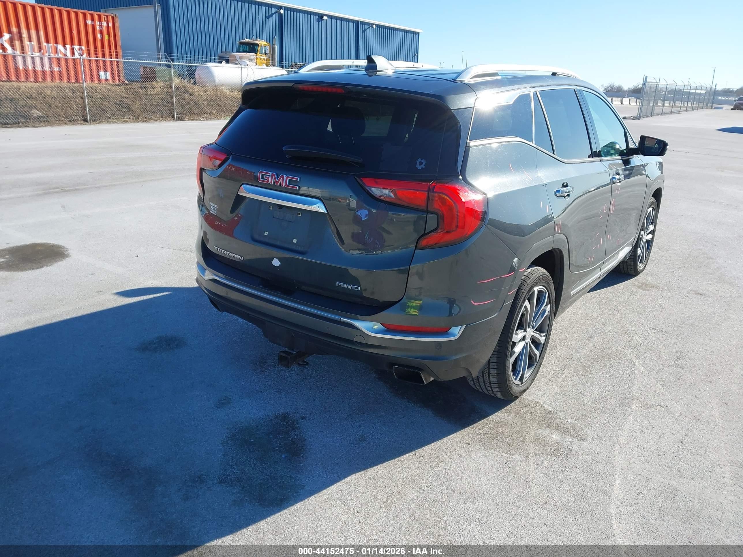 GMC TERRAIN image 4