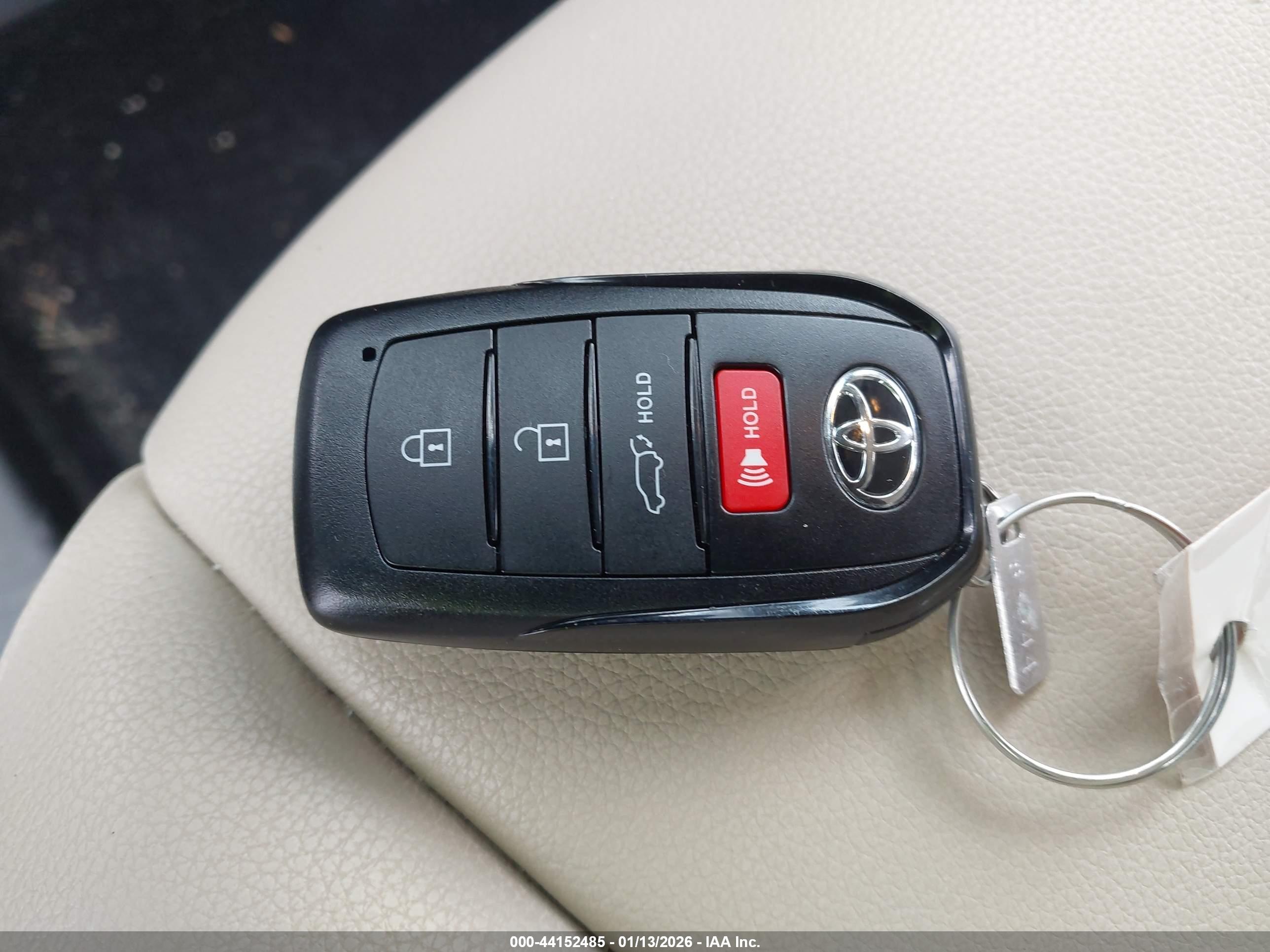 TOYOTA HIGHLANDER image 11