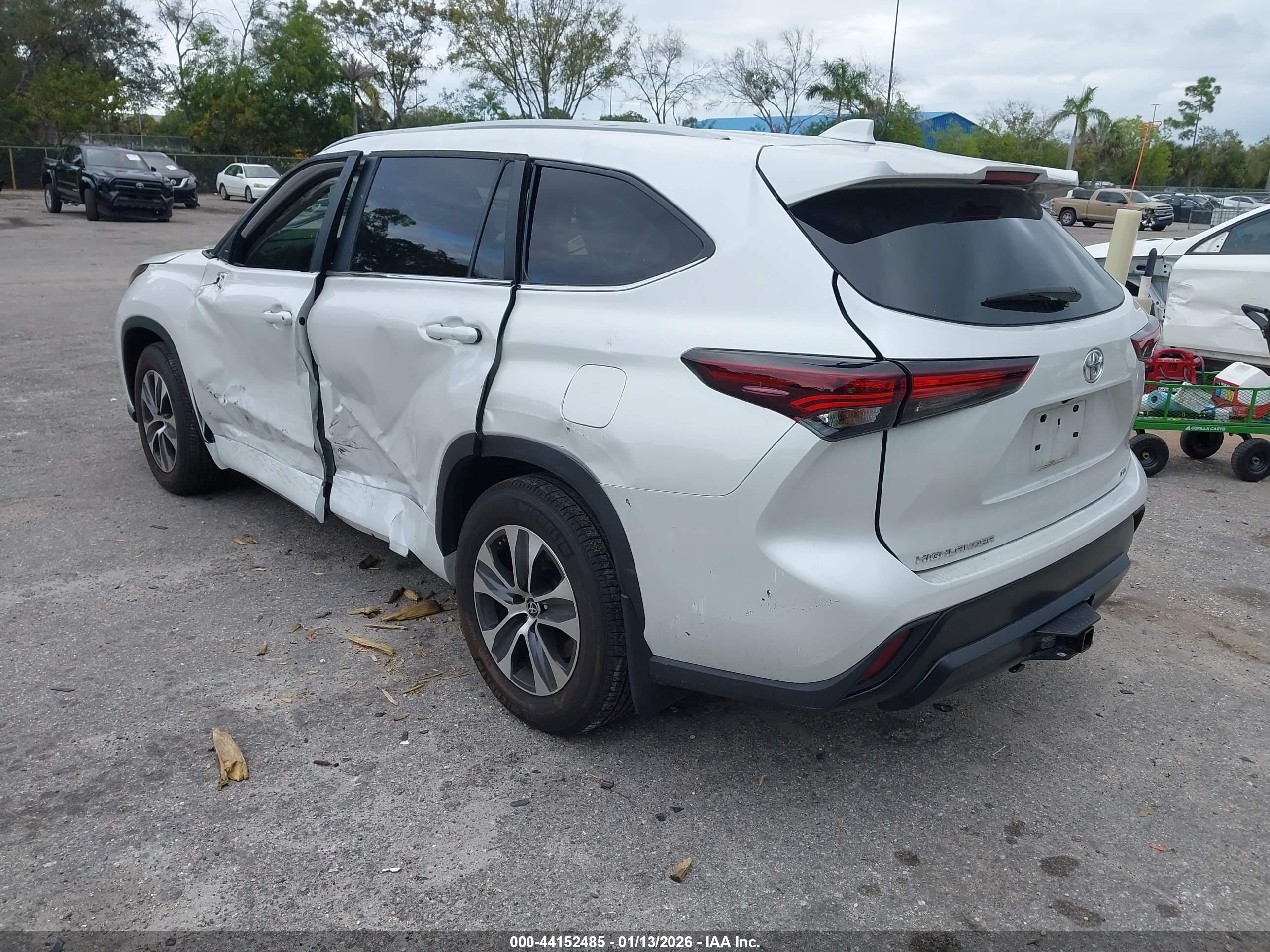 TOYOTA HIGHLANDER image 3