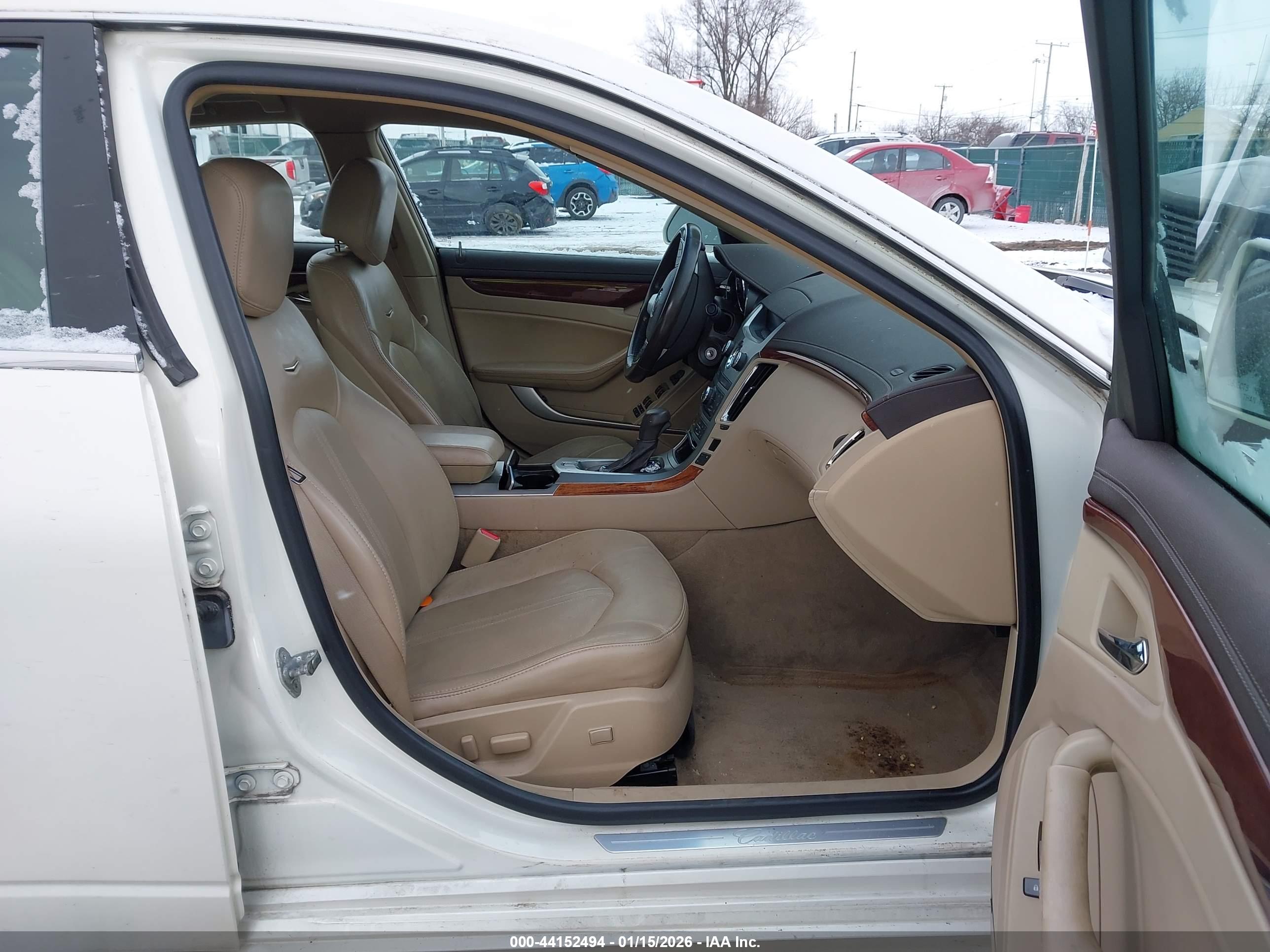 CADILLAC CTS image 5