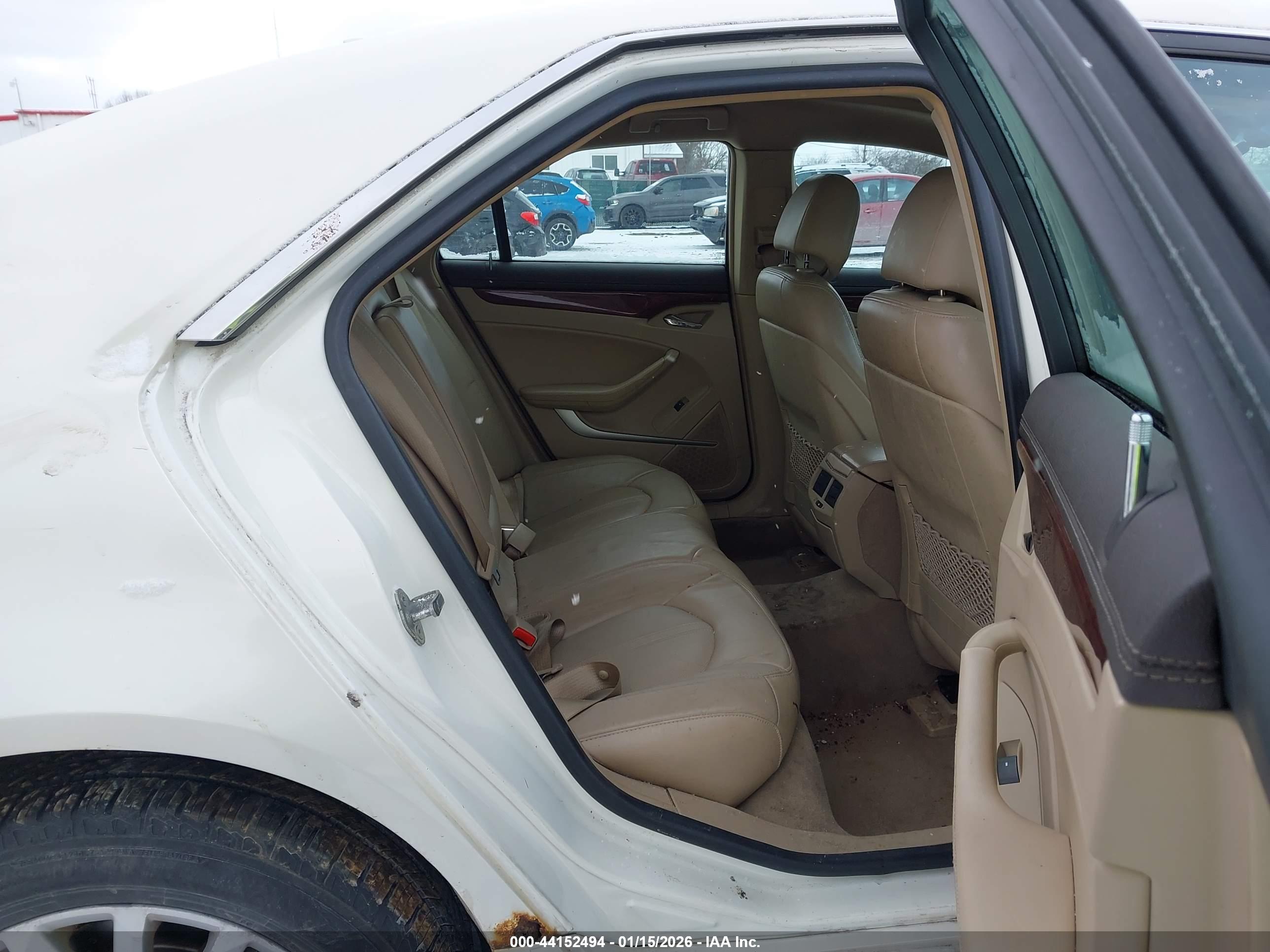CADILLAC CTS image 8