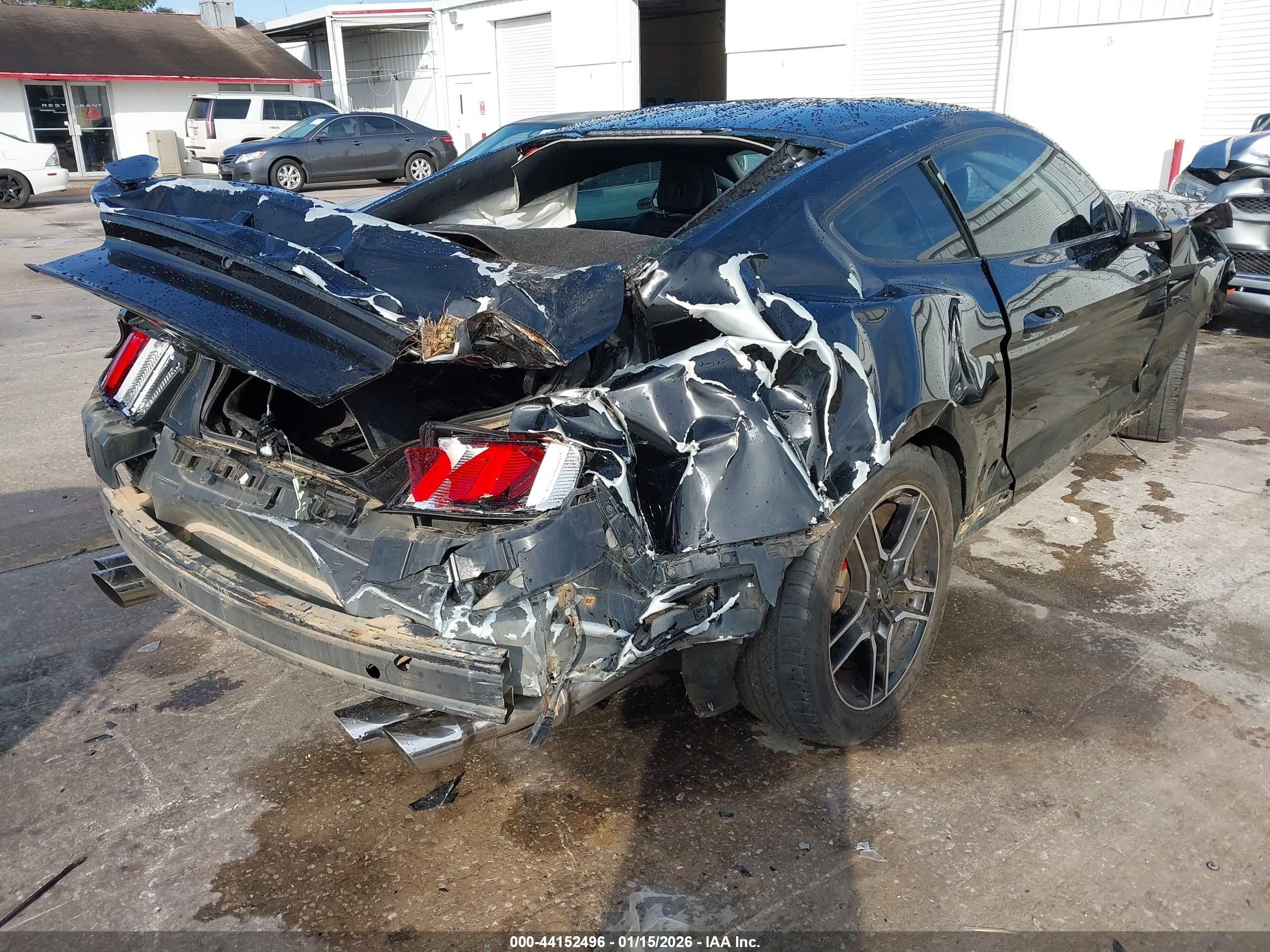 FORD MUSTANG image 4