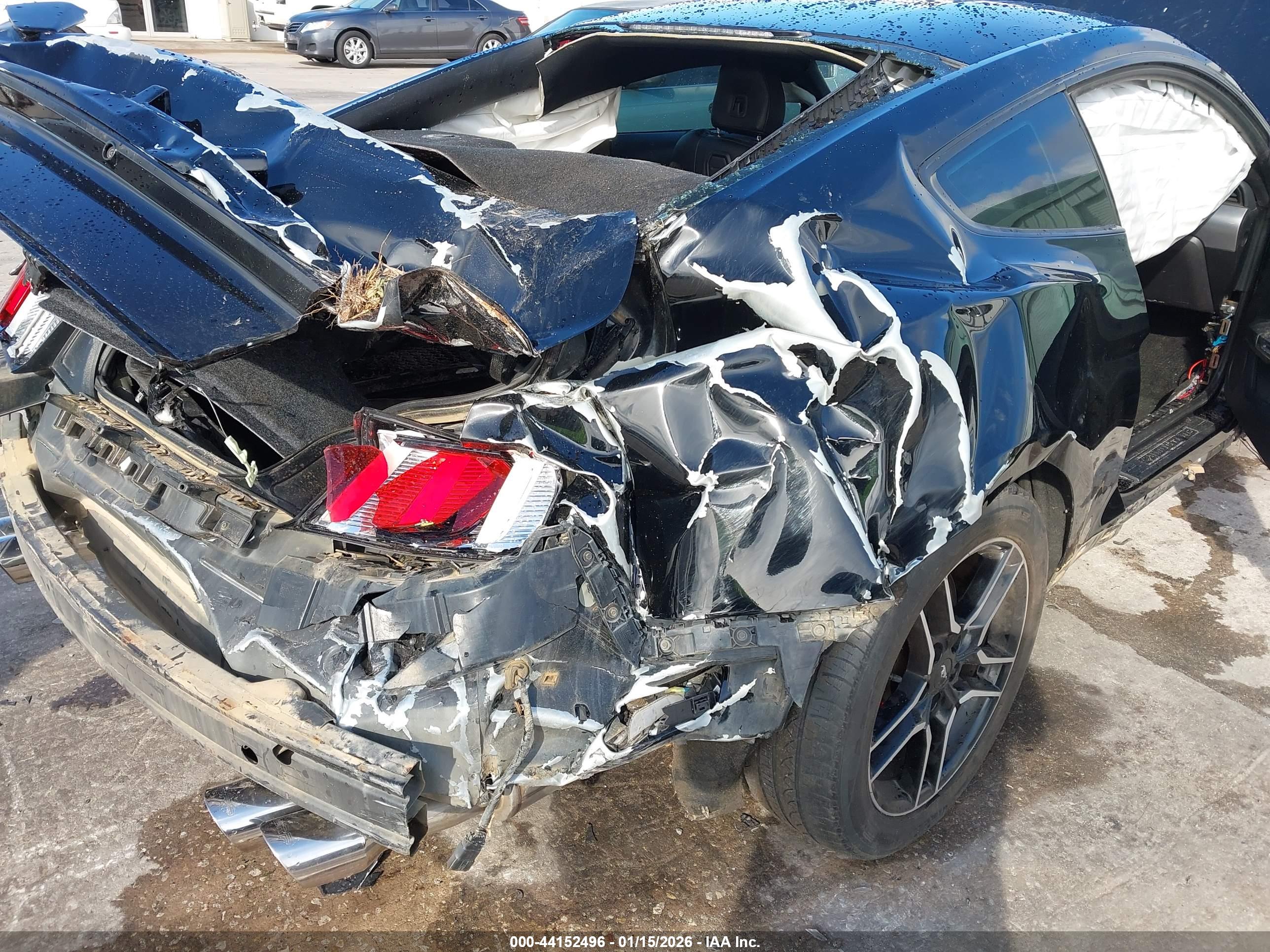FORD MUSTANG image 6