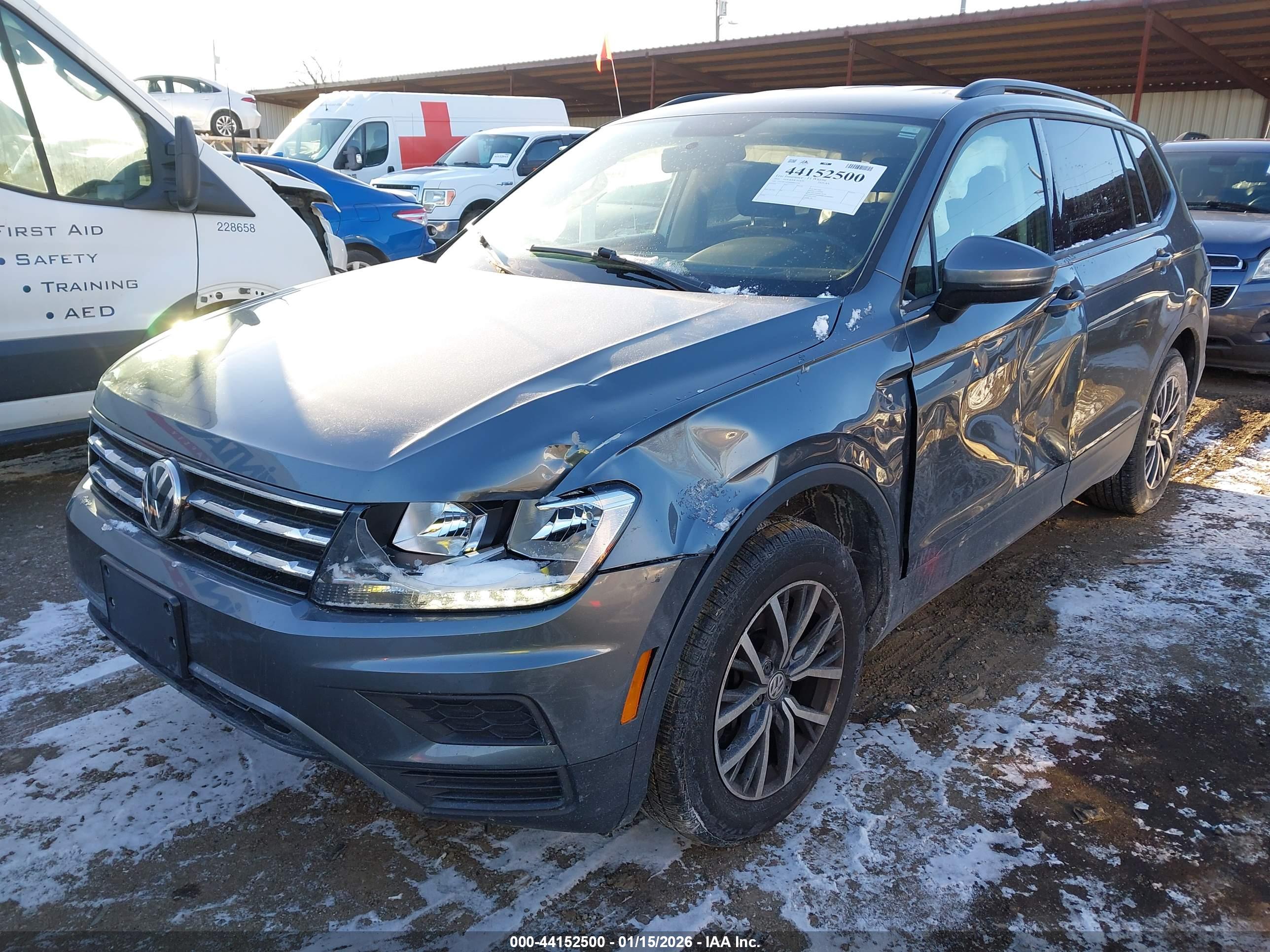VOLKSWAGEN TIGUAN image 2