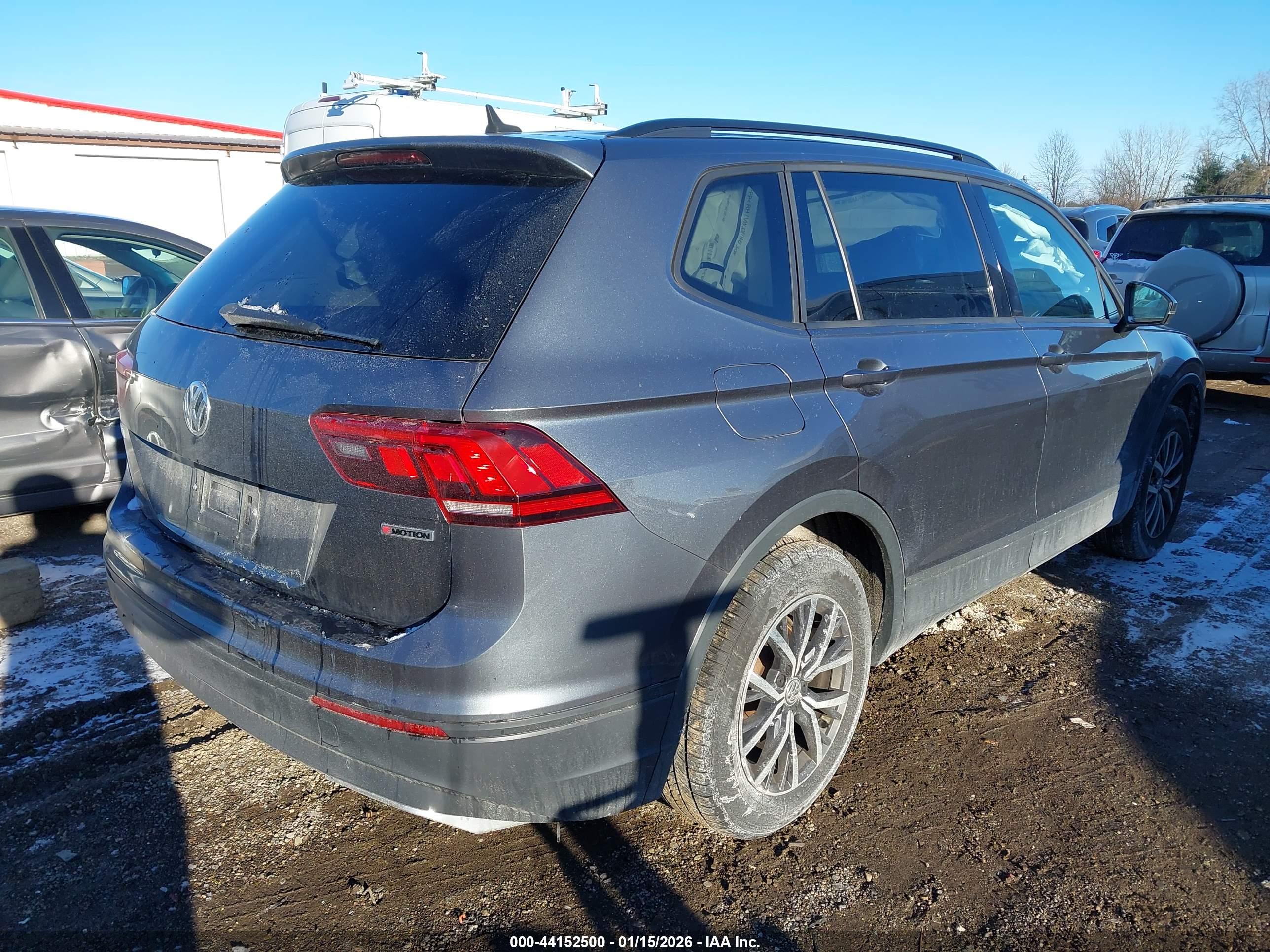 VOLKSWAGEN TIGUAN image 4