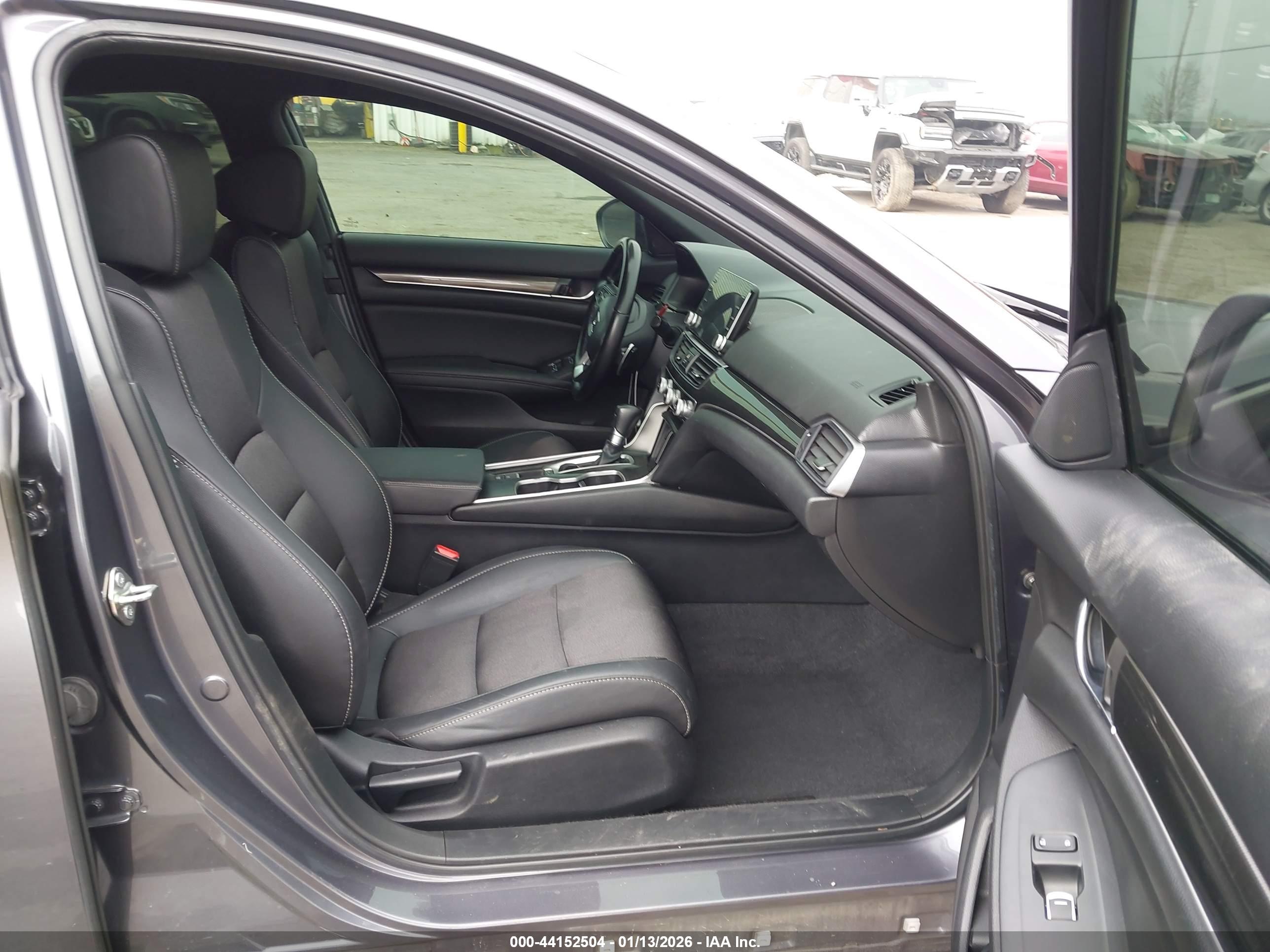 HONDA ACCORD image 5