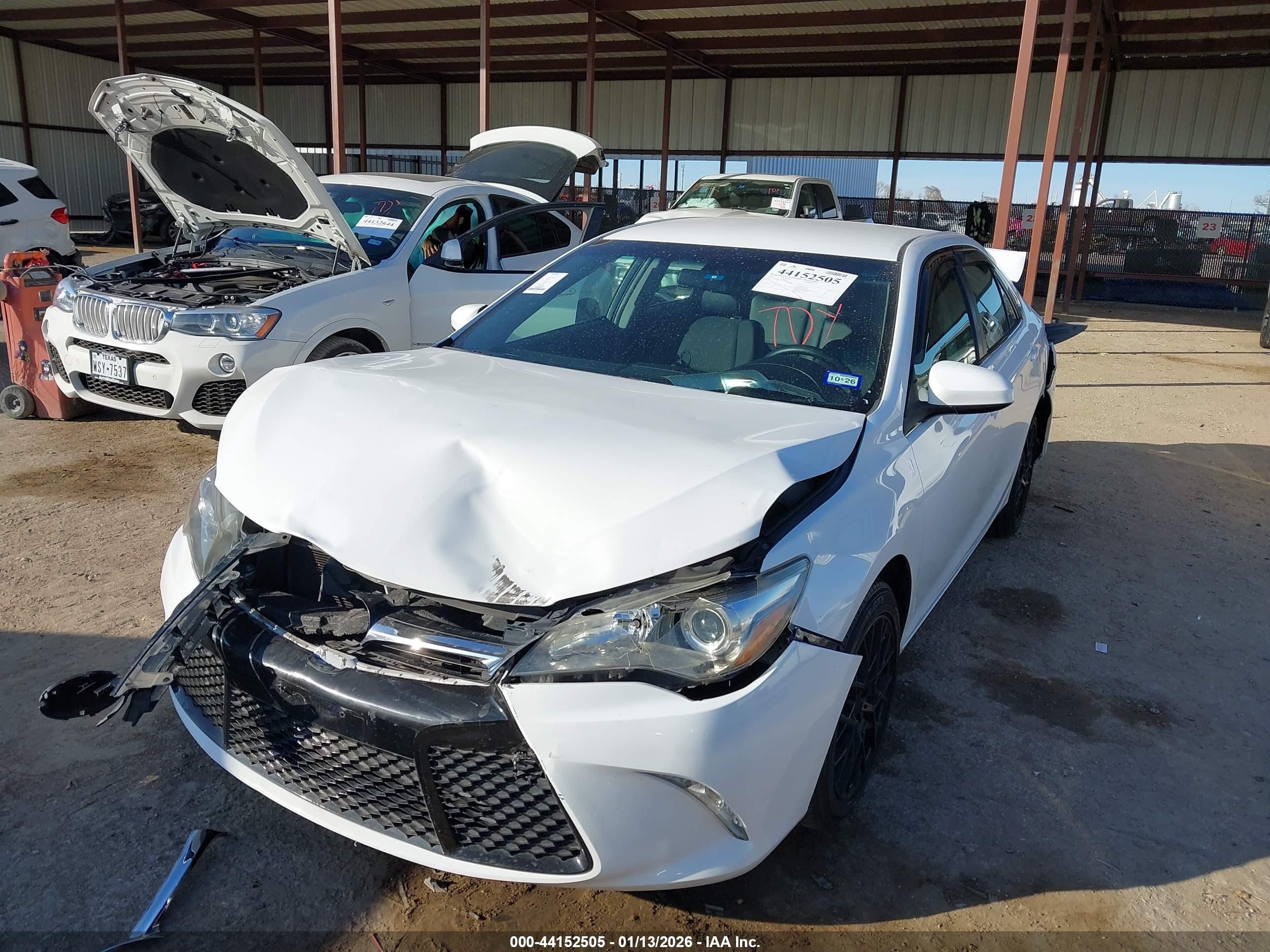 TOYOTA CAMRY image 2