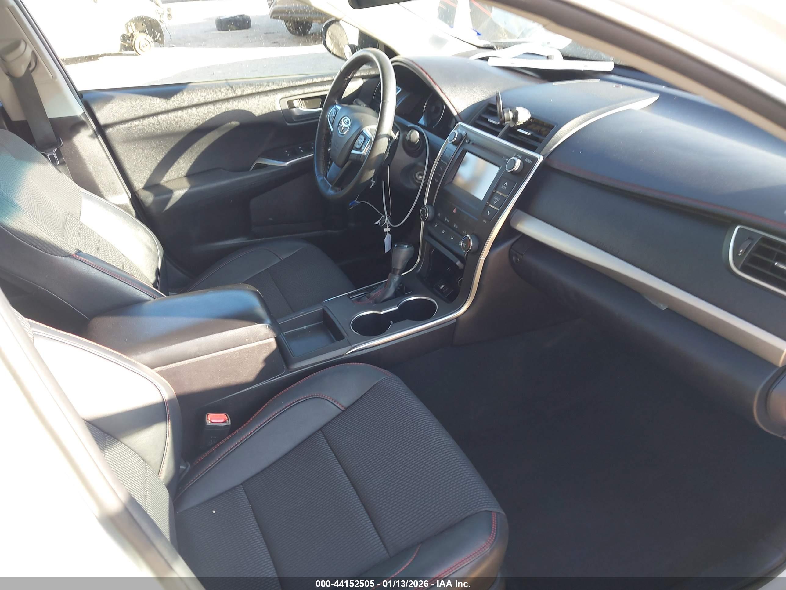 TOYOTA CAMRY image 5