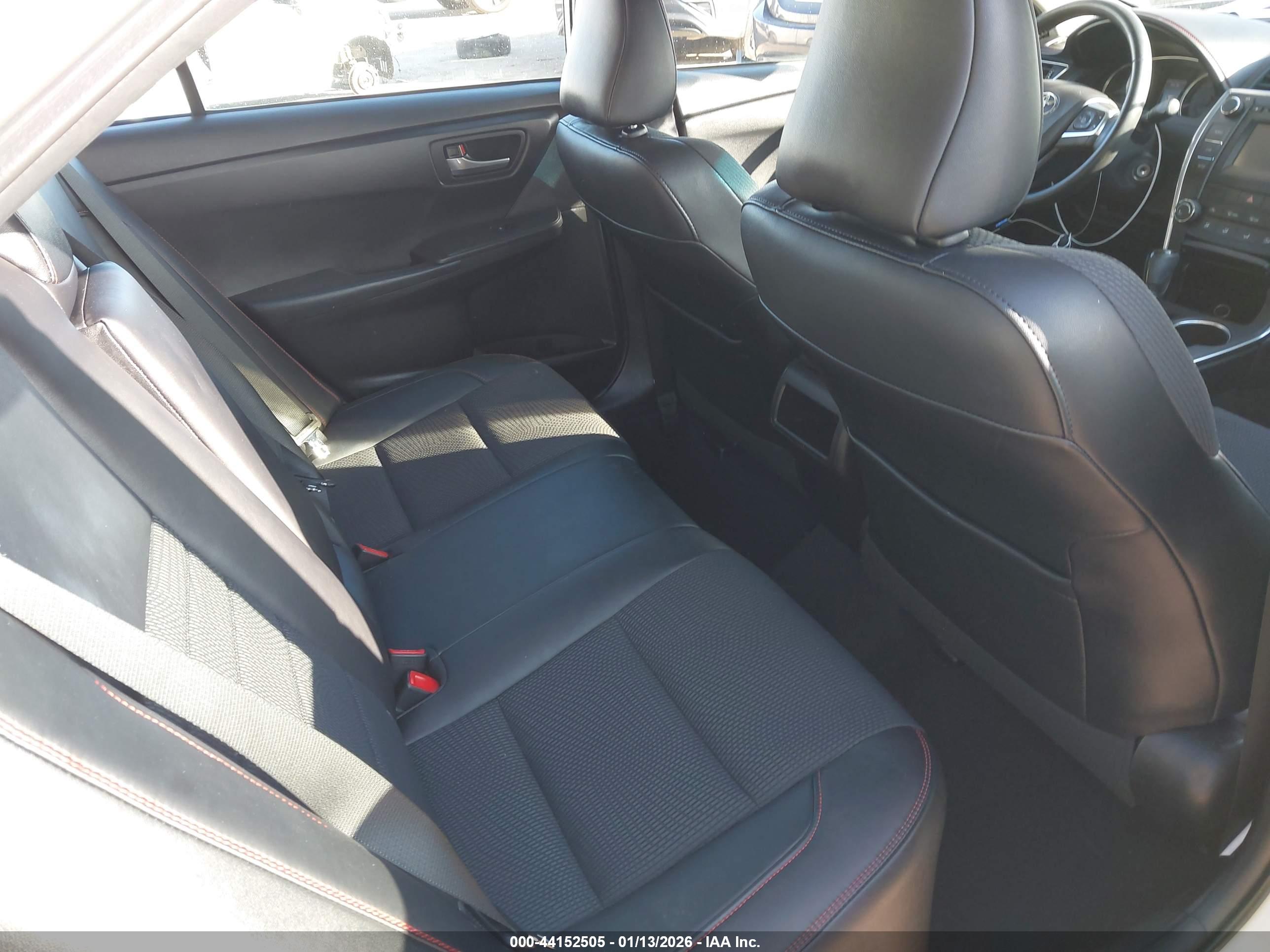 TOYOTA CAMRY image 8