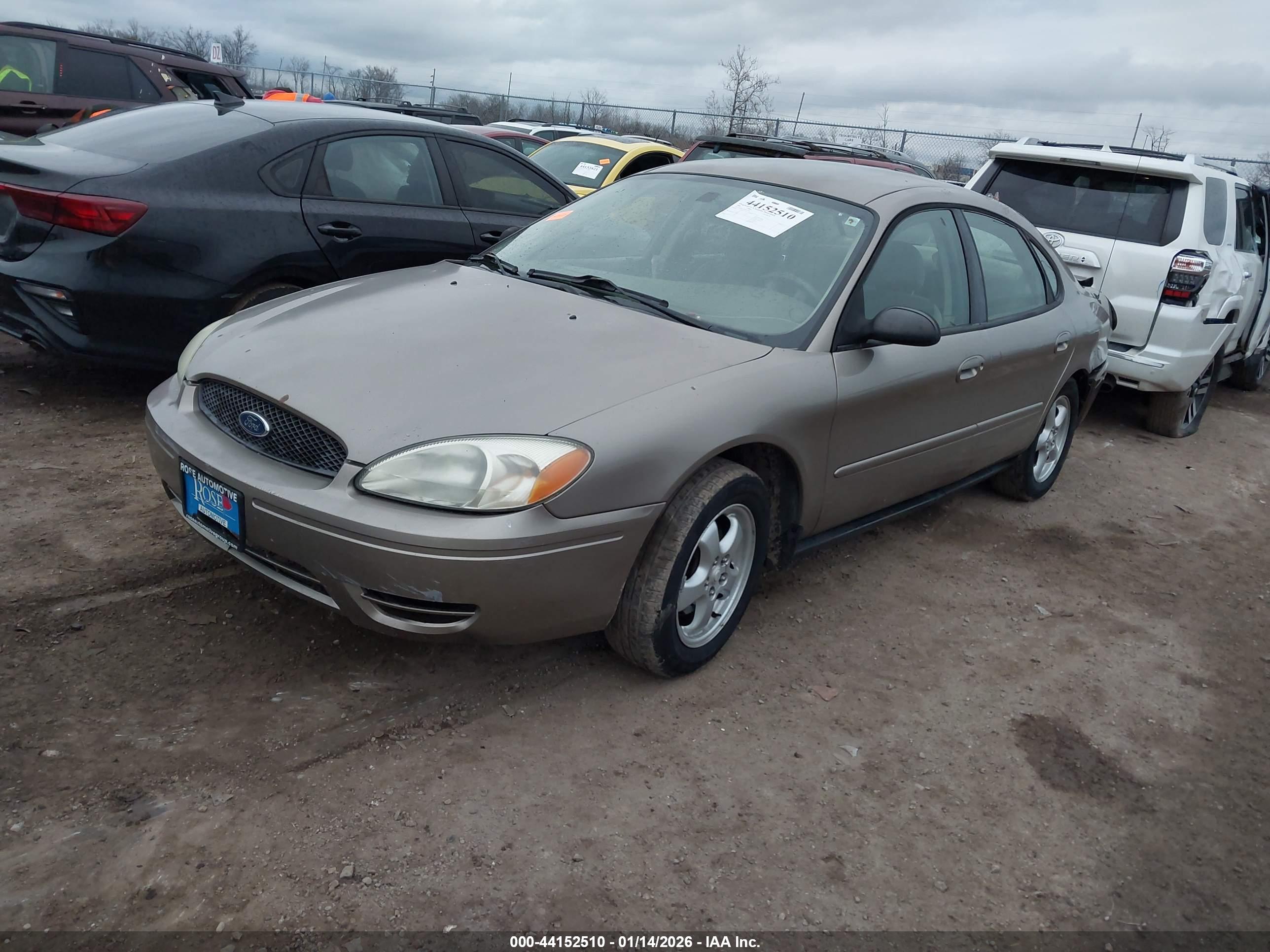 FORD TAURUS image 2
