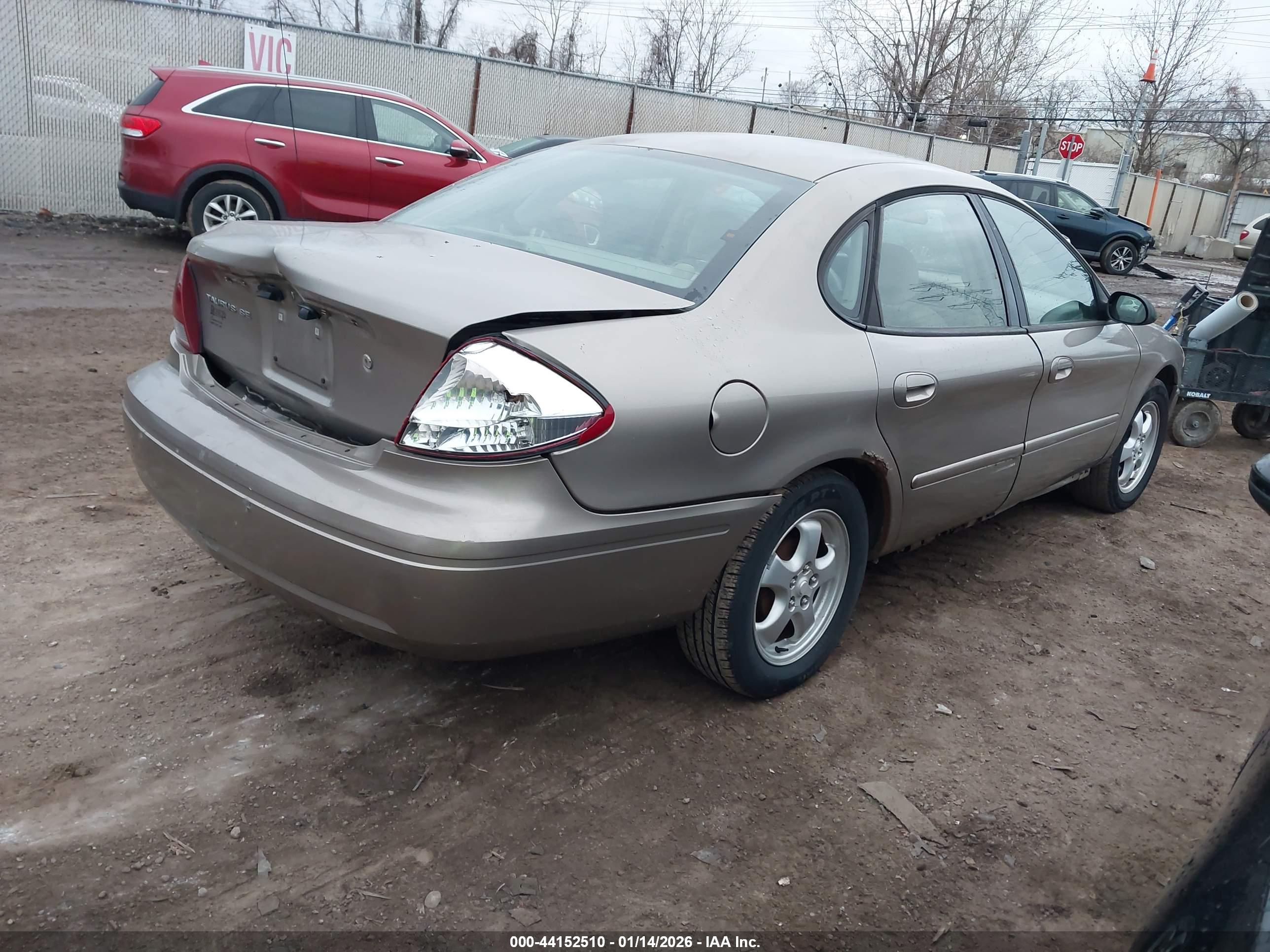 FORD TAURUS image 4