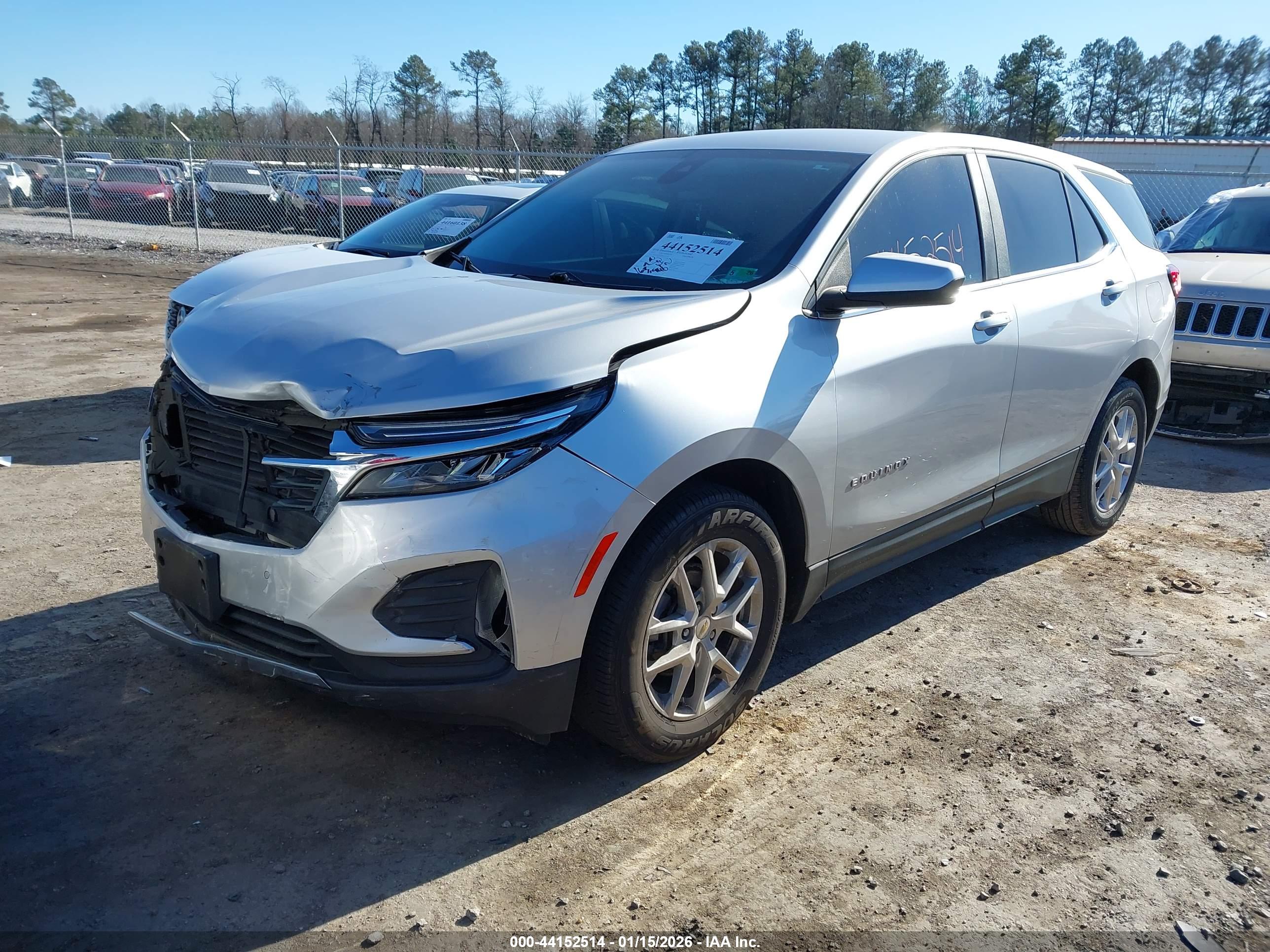 CHEVROLET EQUINOX image 2