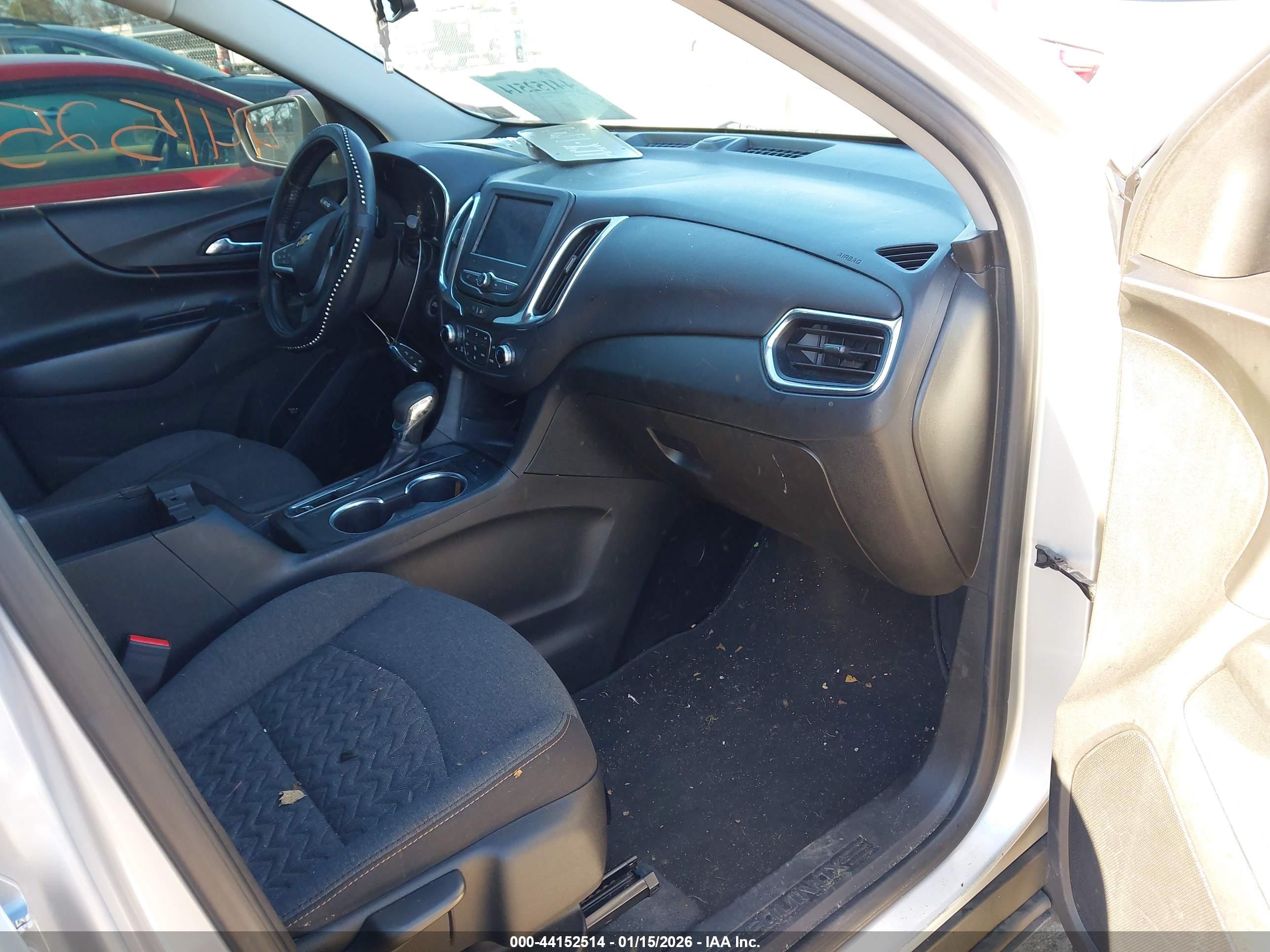 CHEVROLET EQUINOX image 5