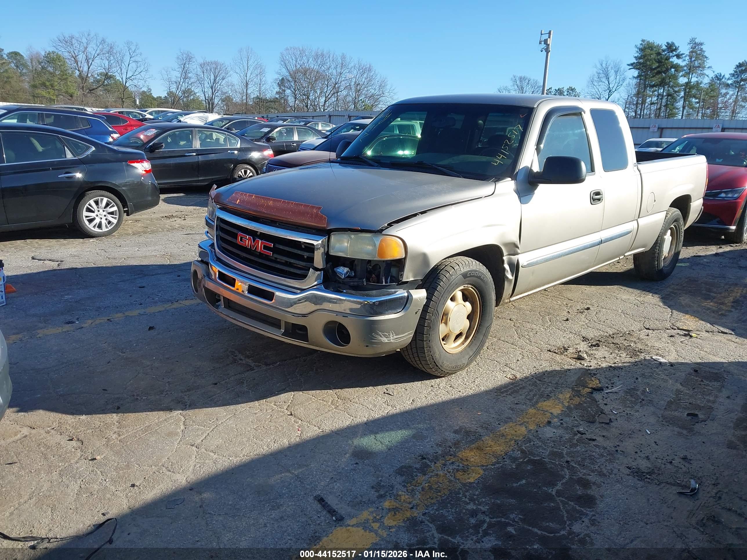 GMC SIERRA image 2