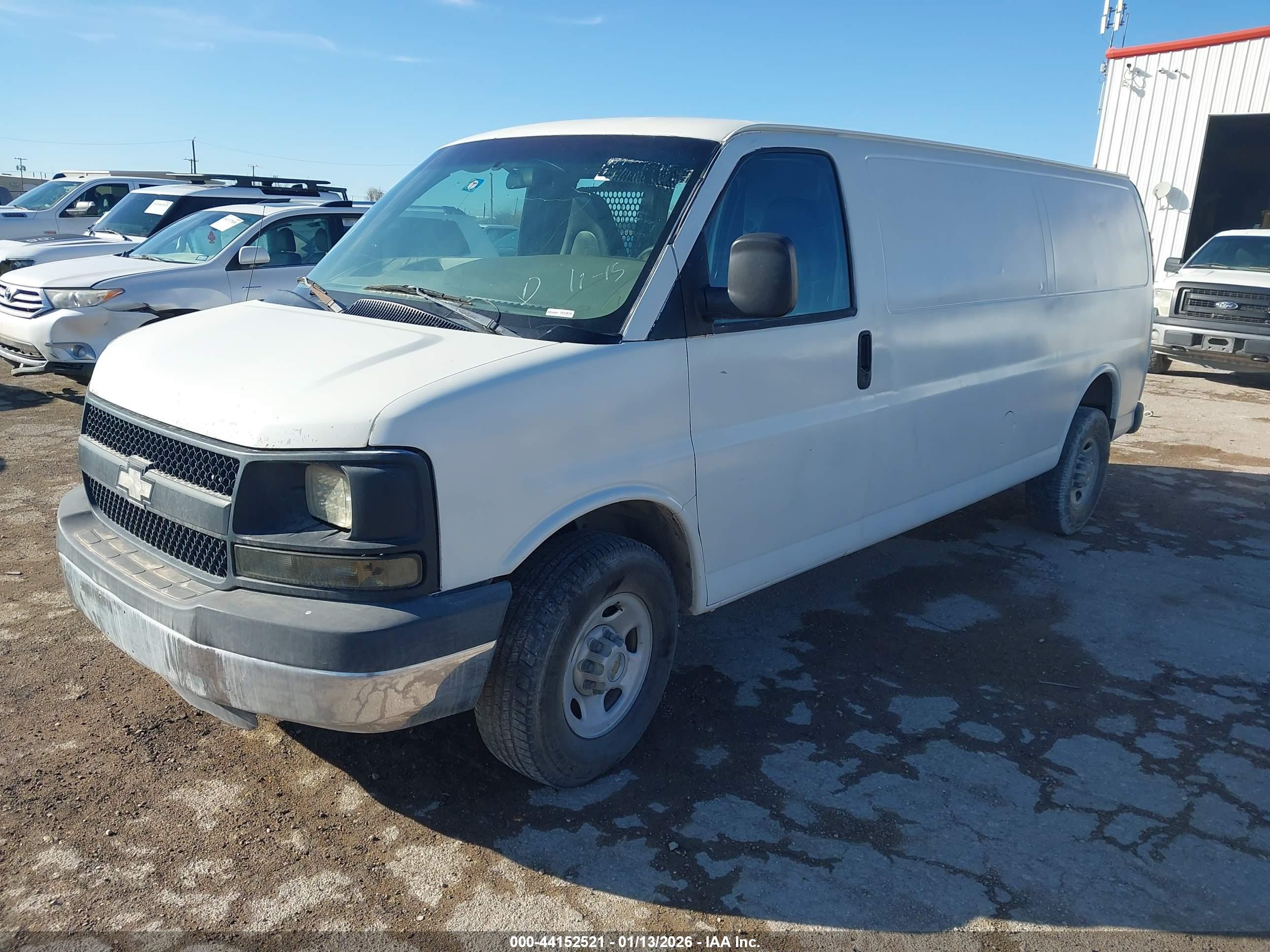 CHEVROLET EXPRESS image 2