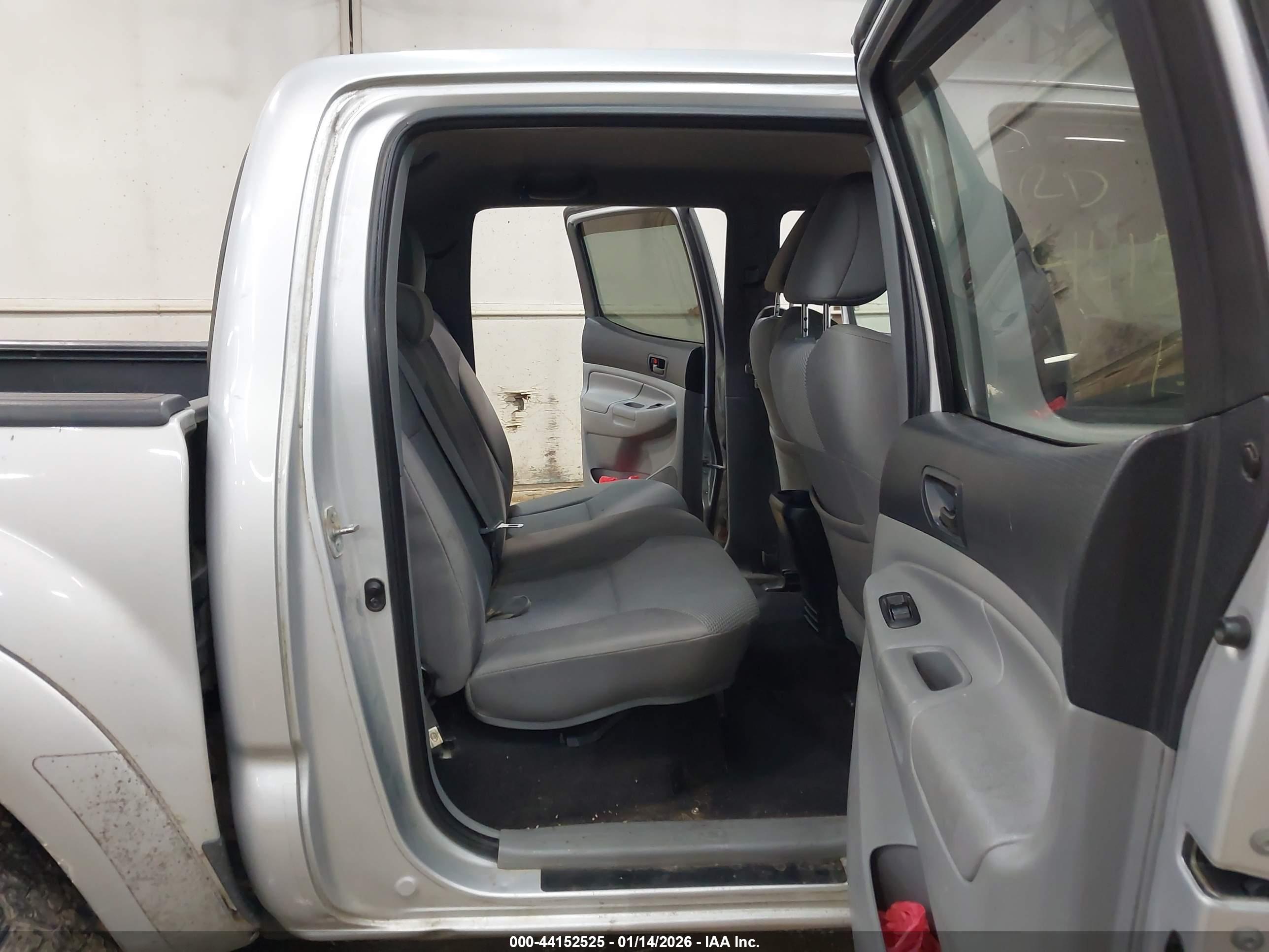 TOYOTA TACOMA image 8