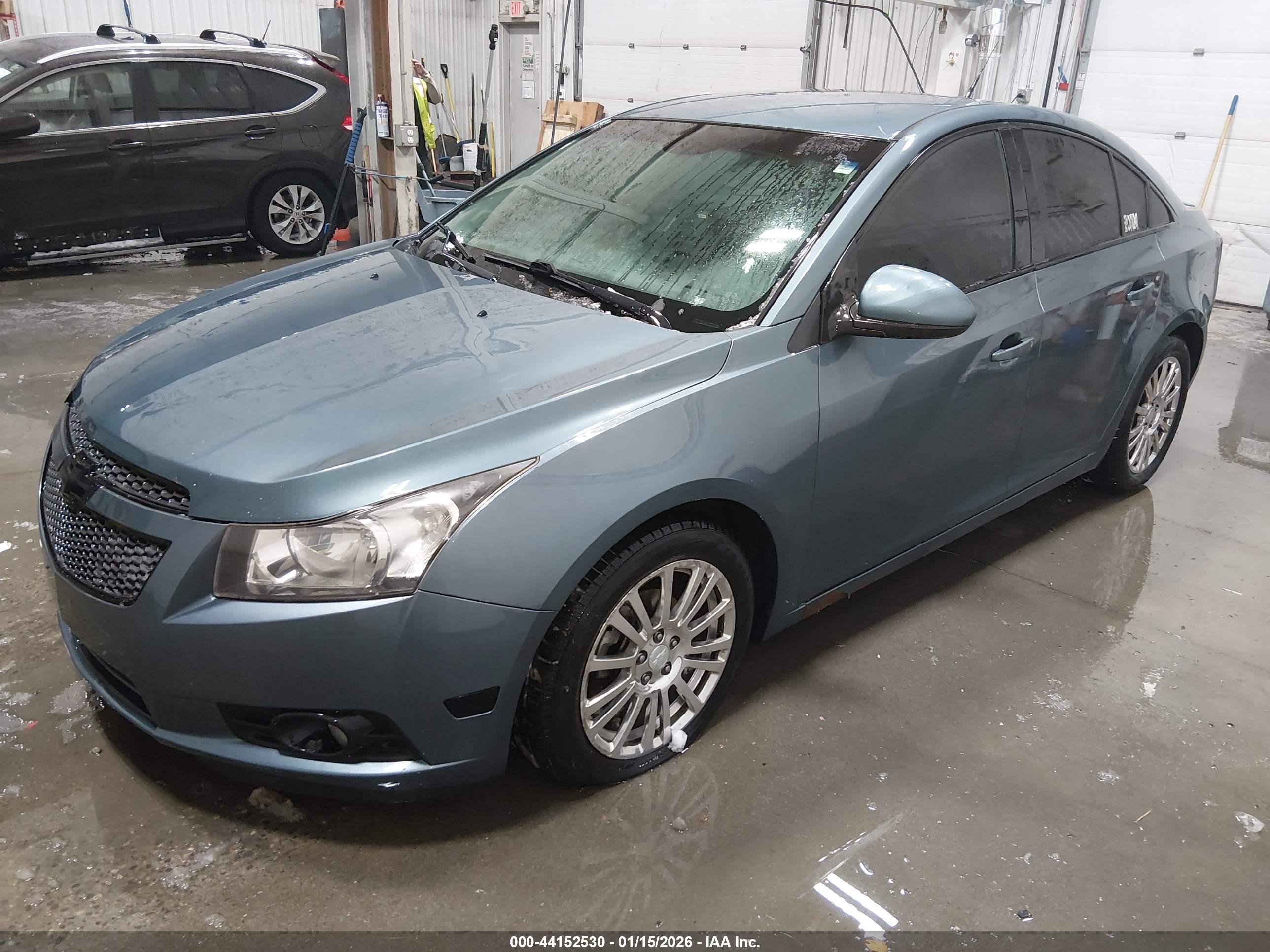 CHEVROLET CRUZE image 2