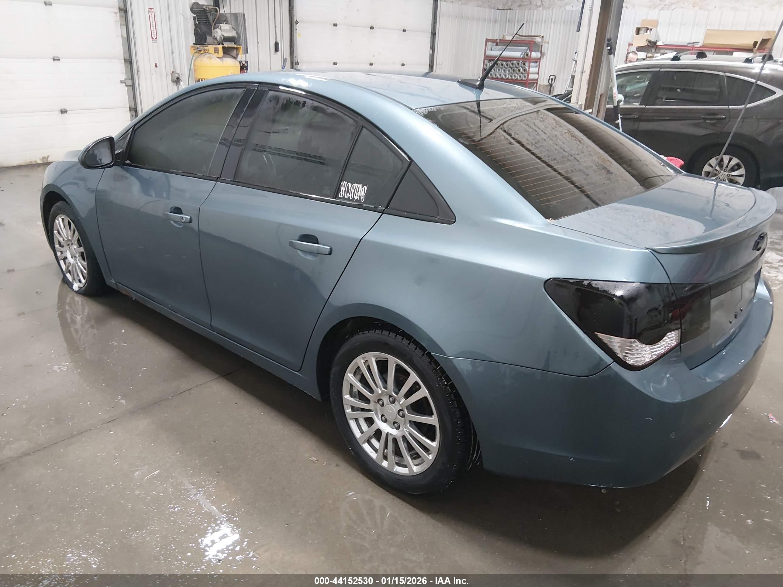 CHEVROLET CRUZE image 3
