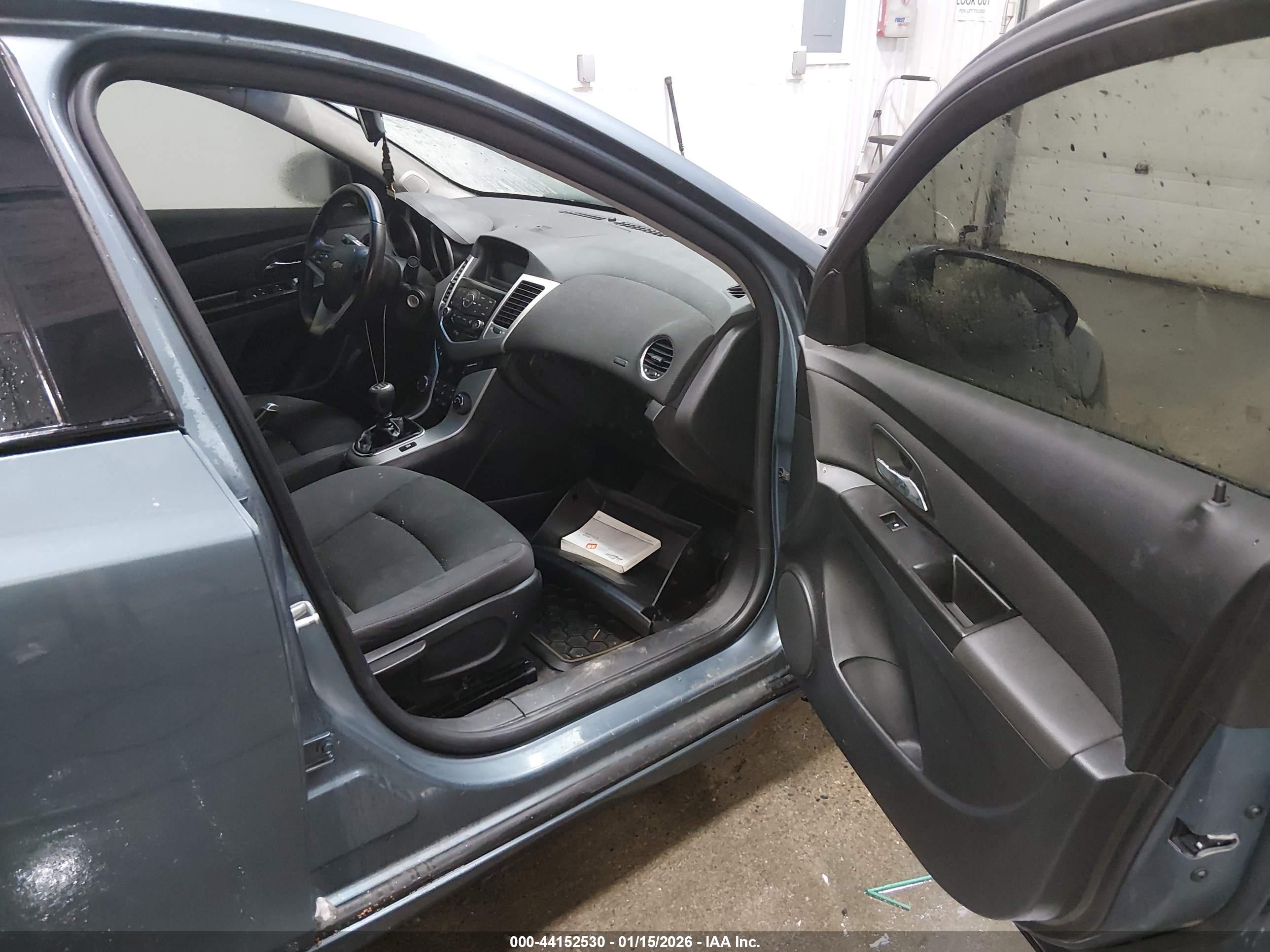 CHEVROLET CRUZE image 5