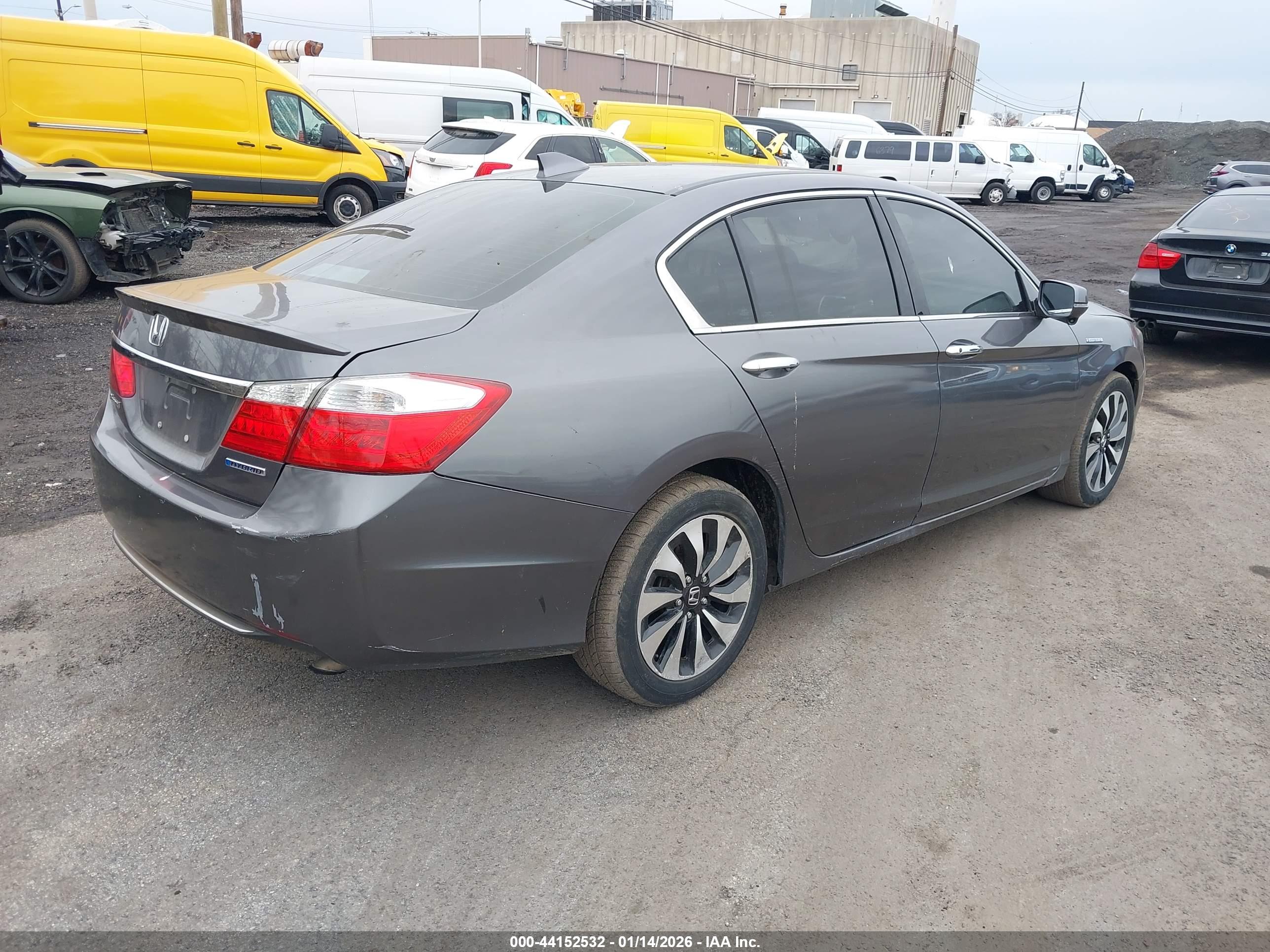 HONDA ACCORD image 4