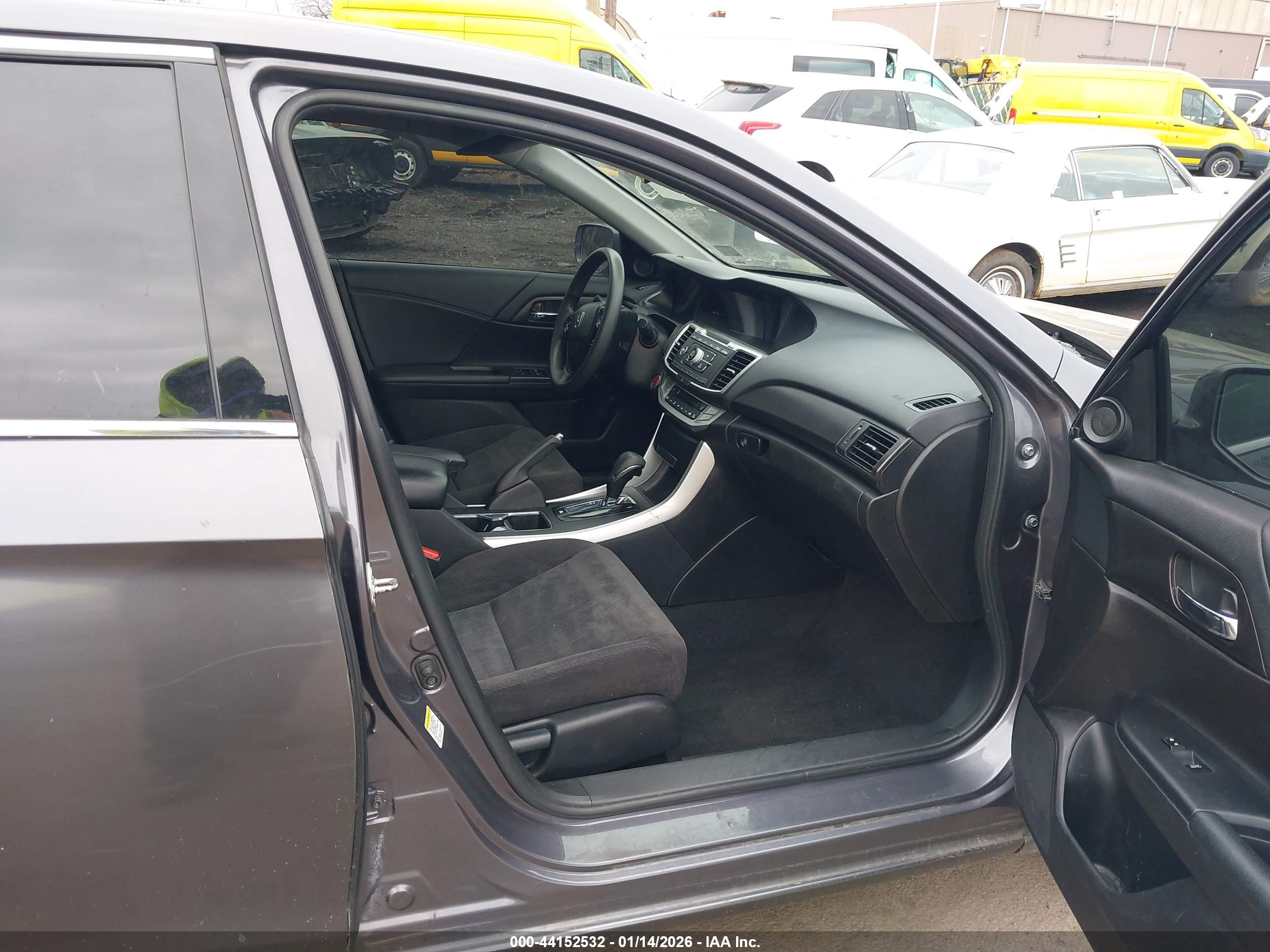 HONDA ACCORD image 5