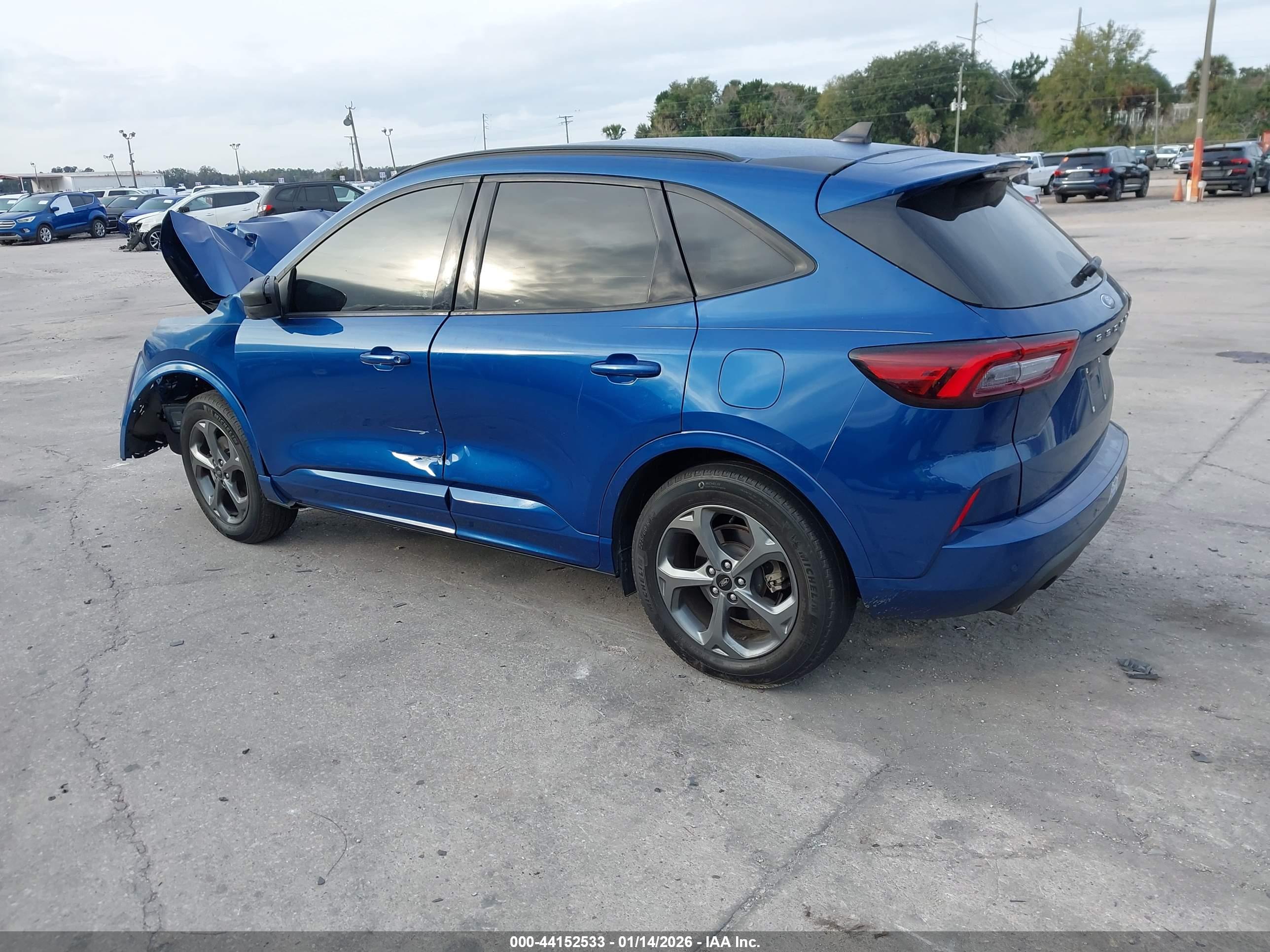 FORD ESCAPE image 3