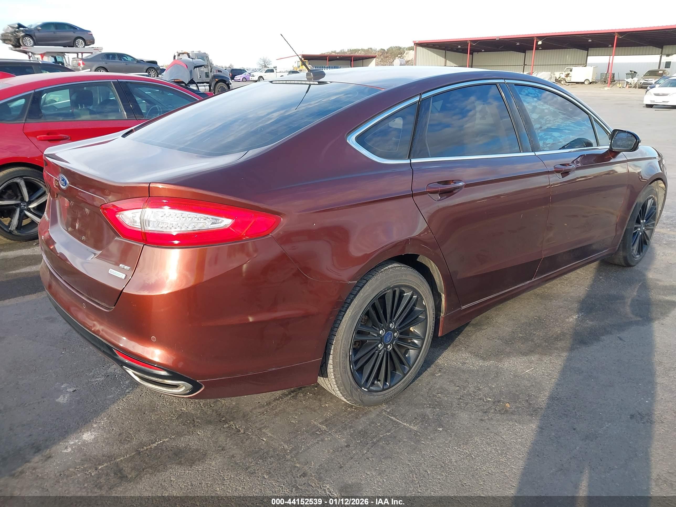 FORD FUSION image 4
