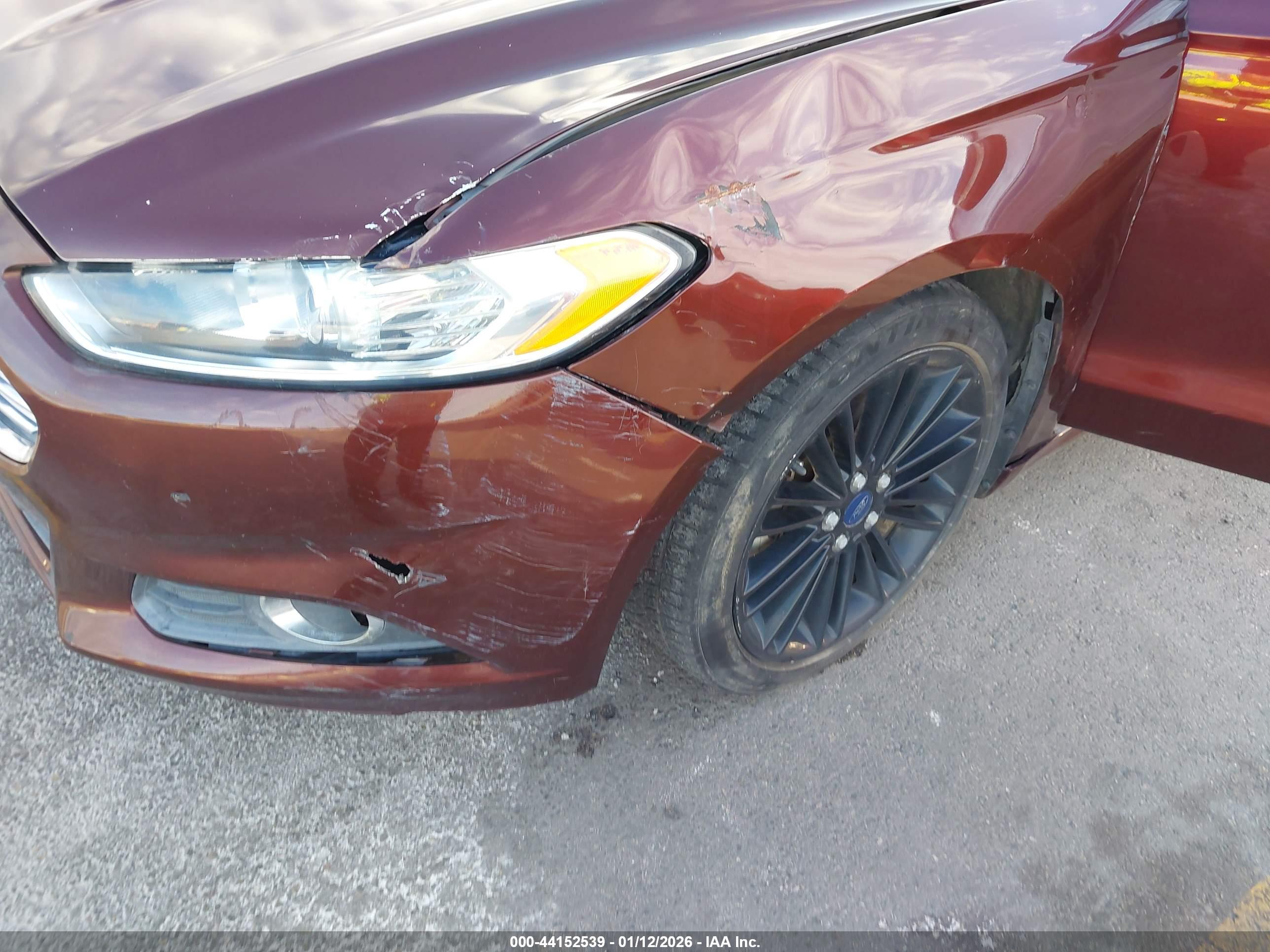FORD FUSION image 6