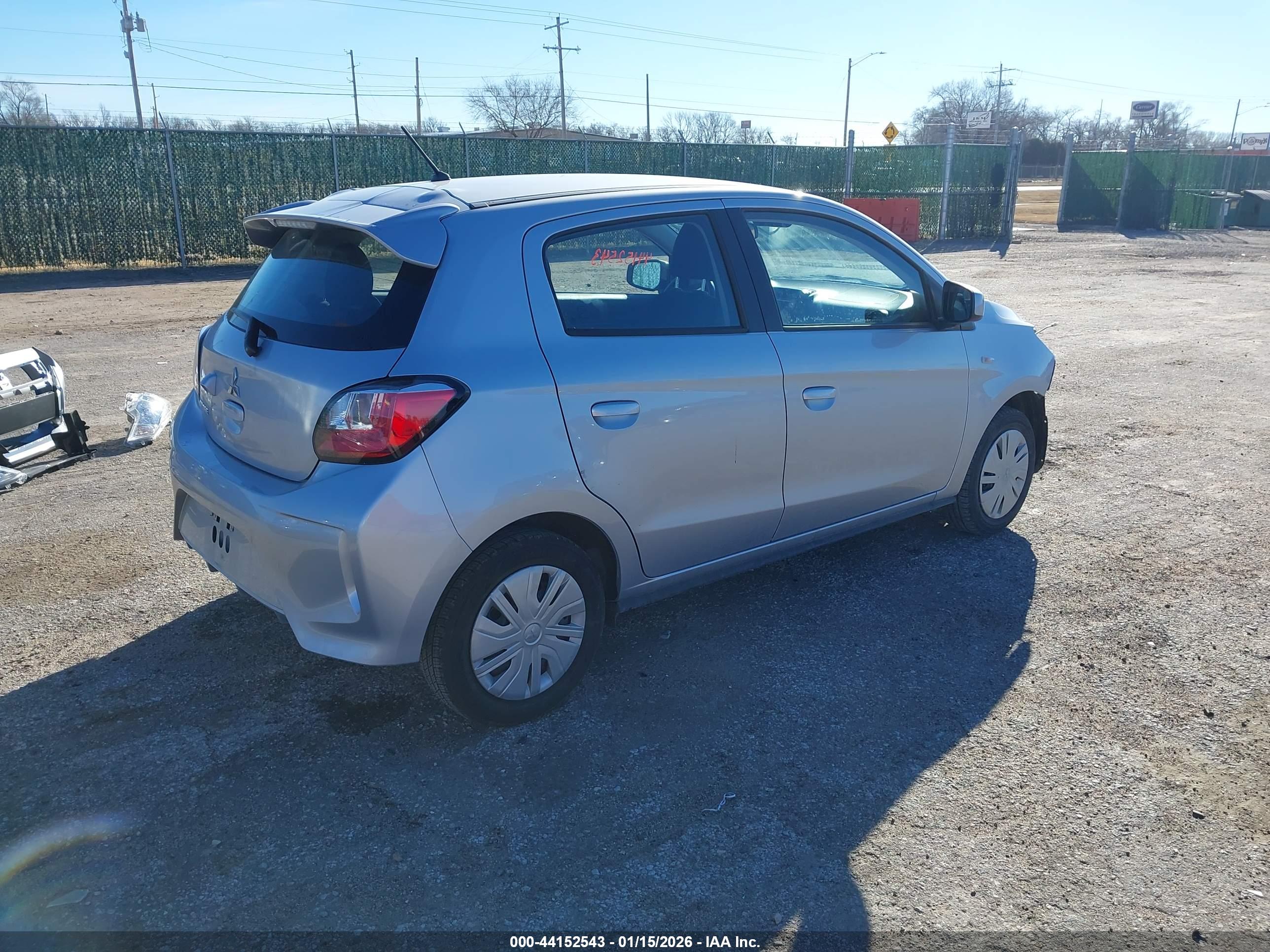 MITSUBISHI MIRAGE image 4