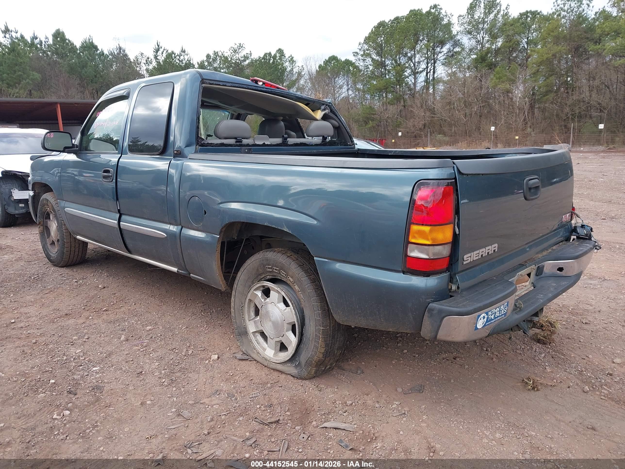 GMC SIERRA image 3