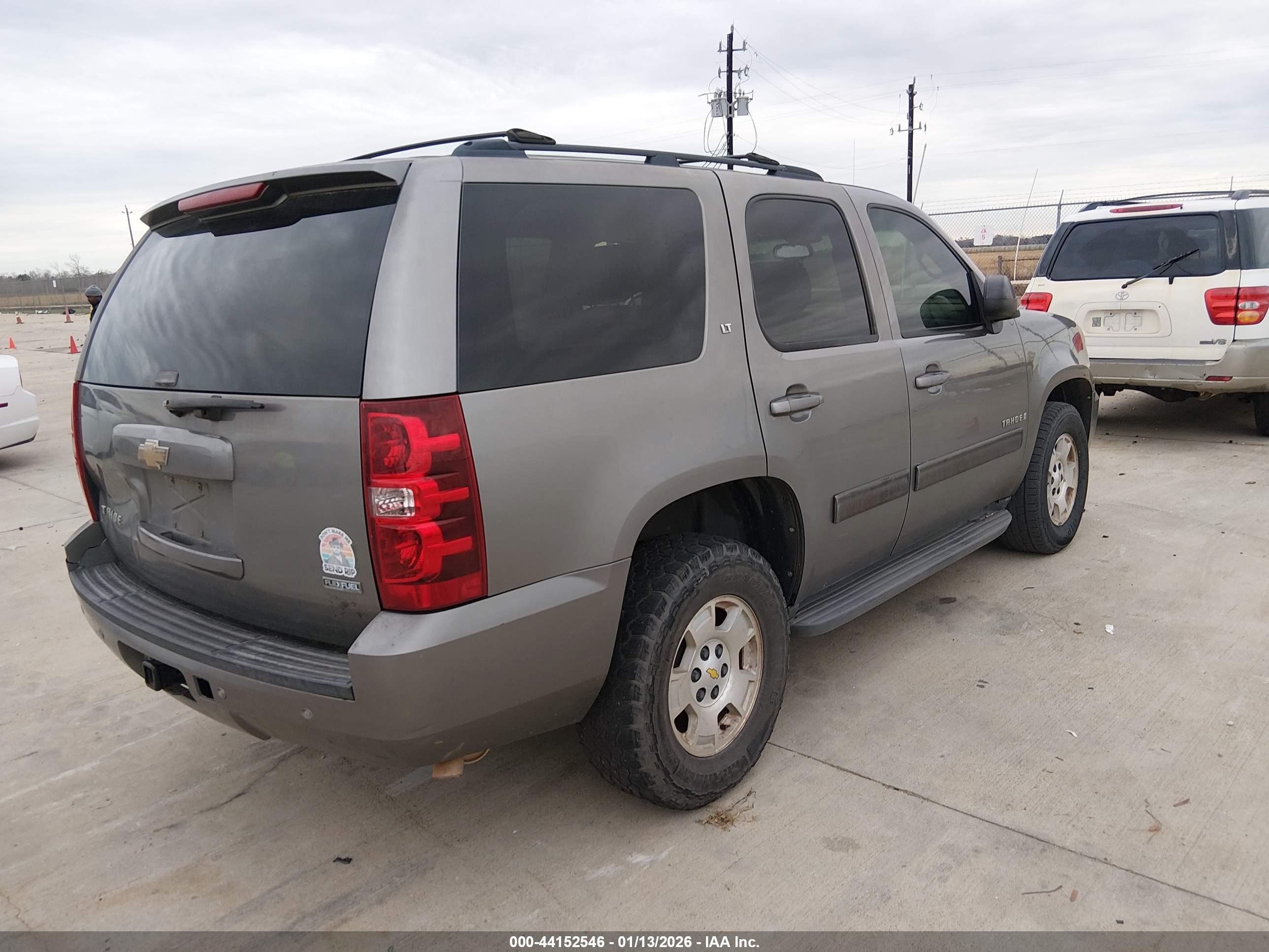 CHEVROLET TAHOE image 4