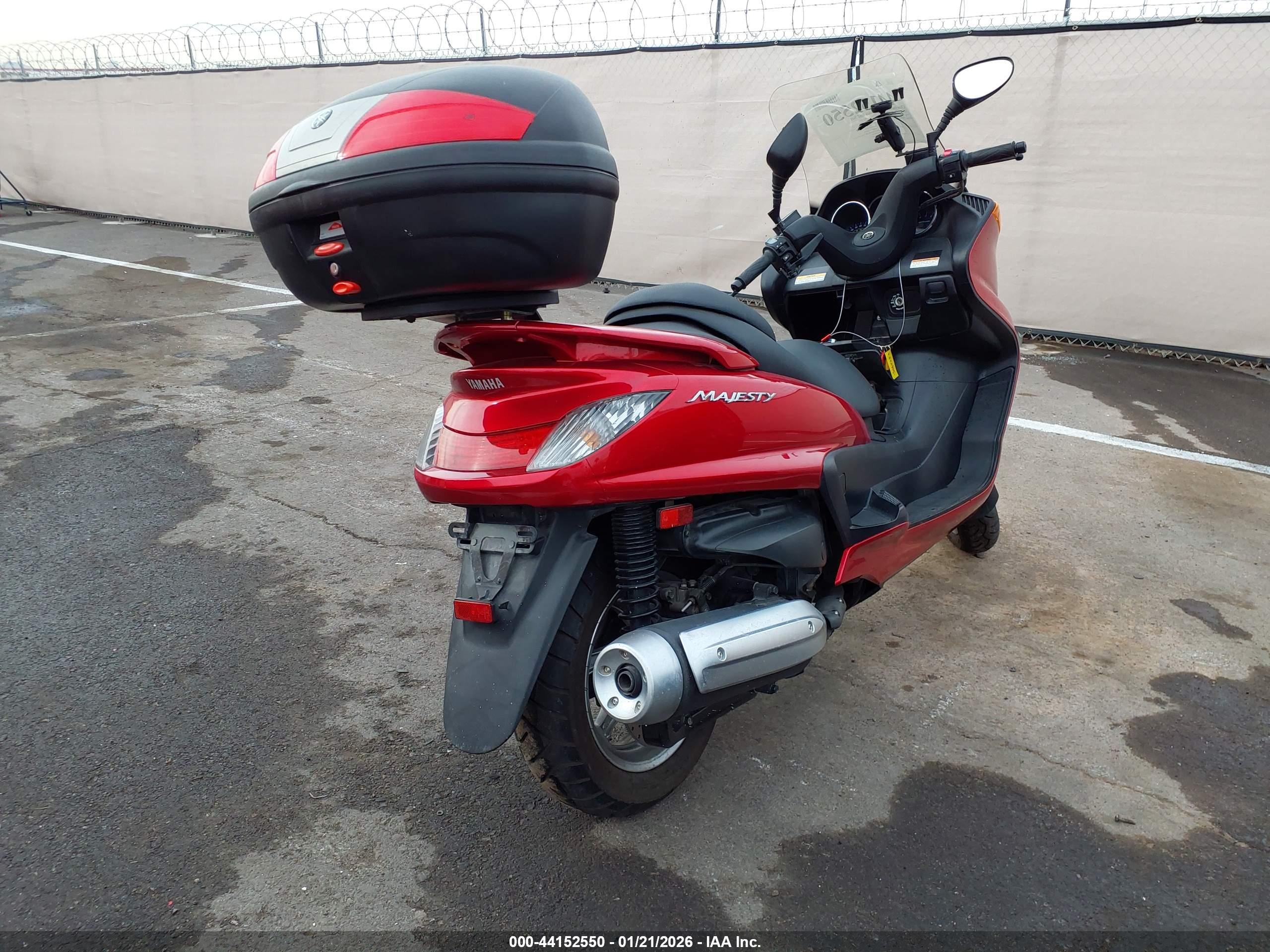 YAMAHA YP400 image 4