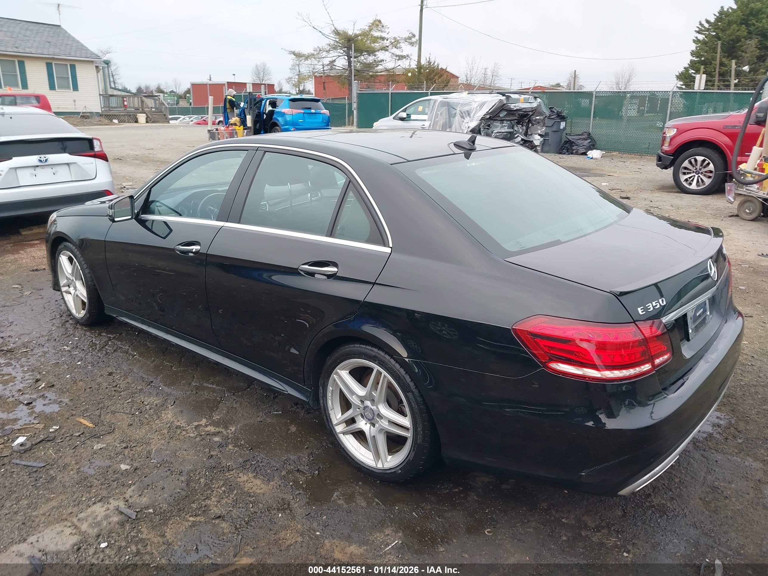 MERCEDES-BENZ E image 3