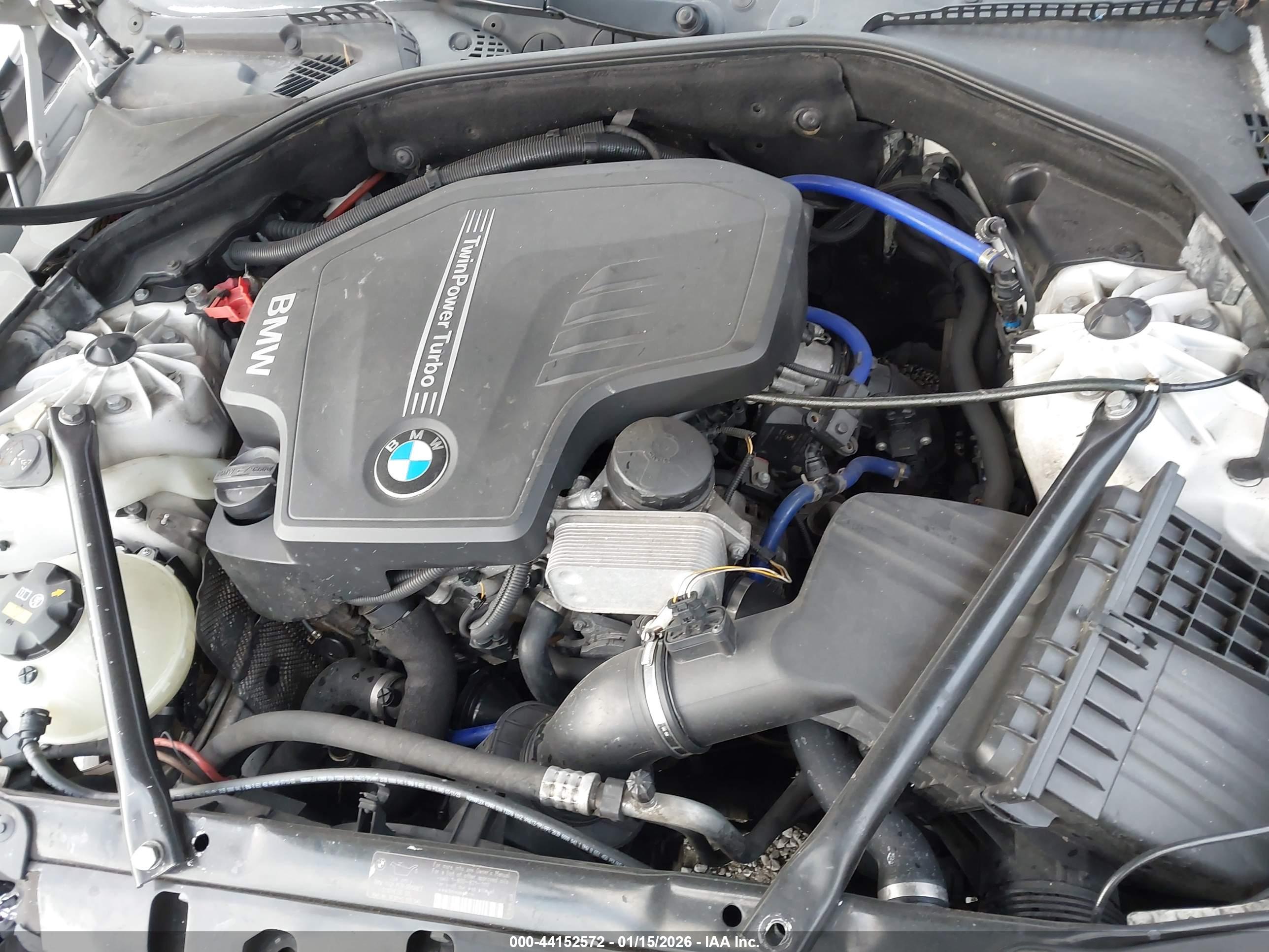 BMW 528I image 10