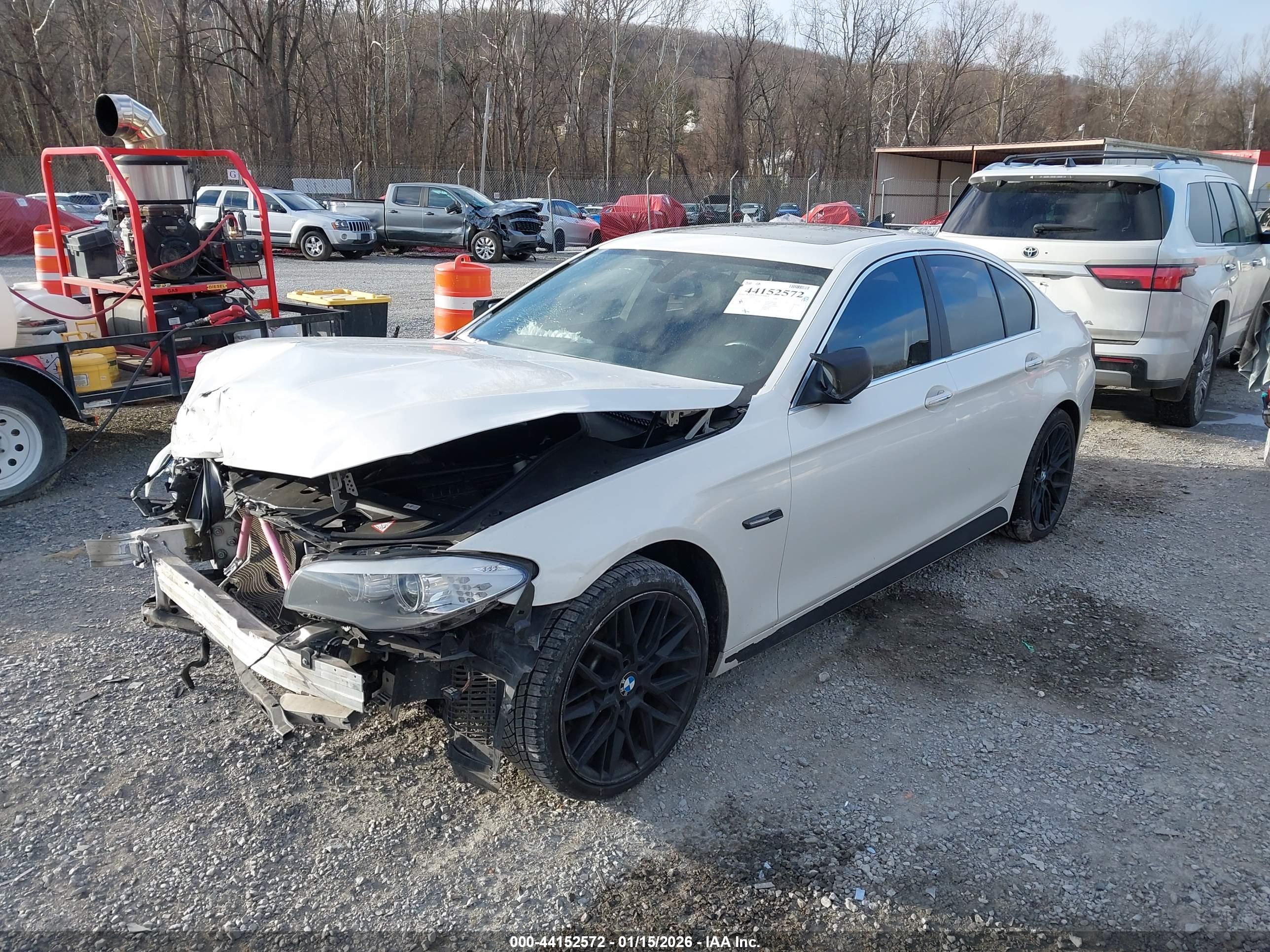 BMW 528I image 2