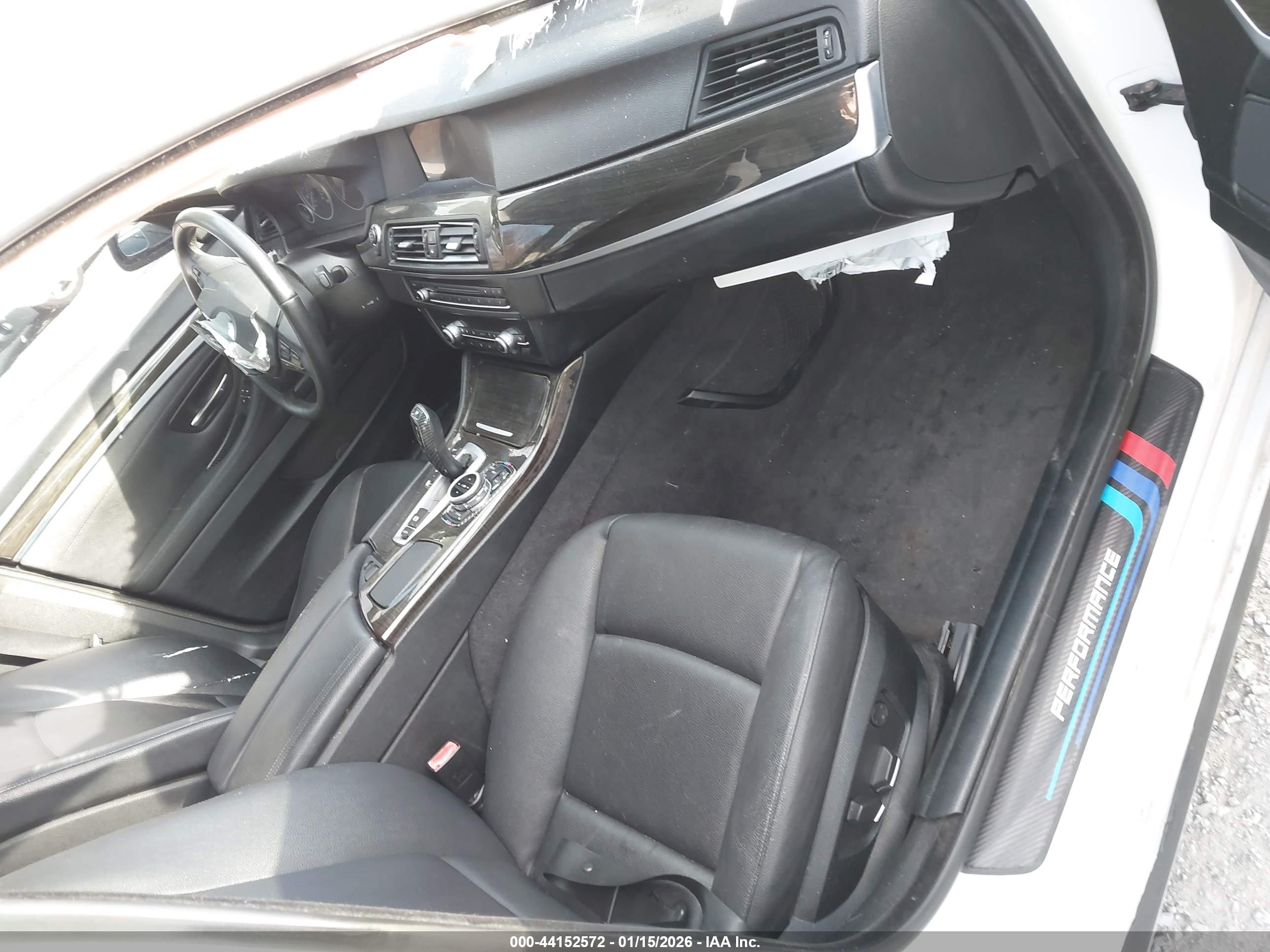BMW 528I image 5