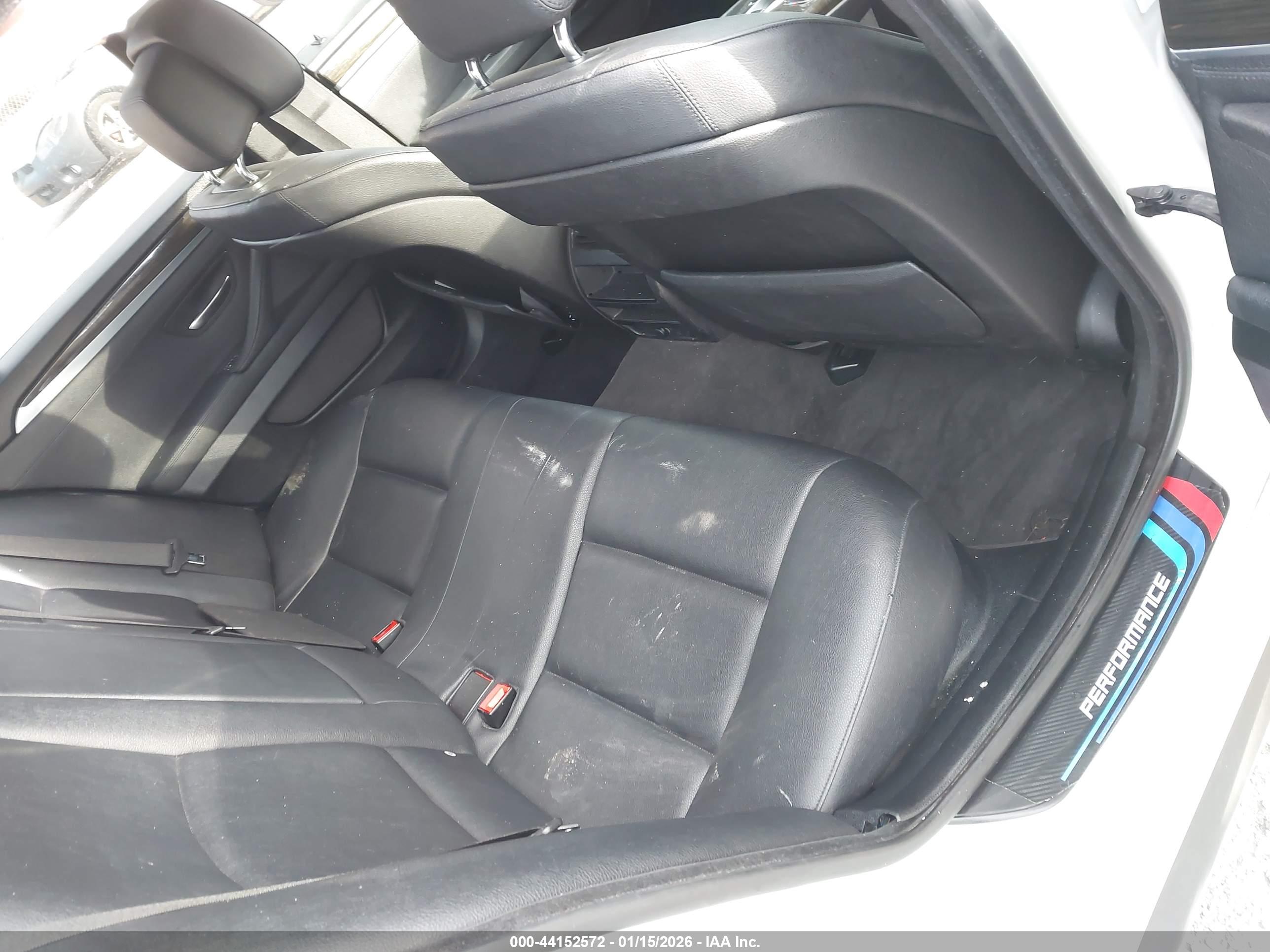BMW 528I image 8