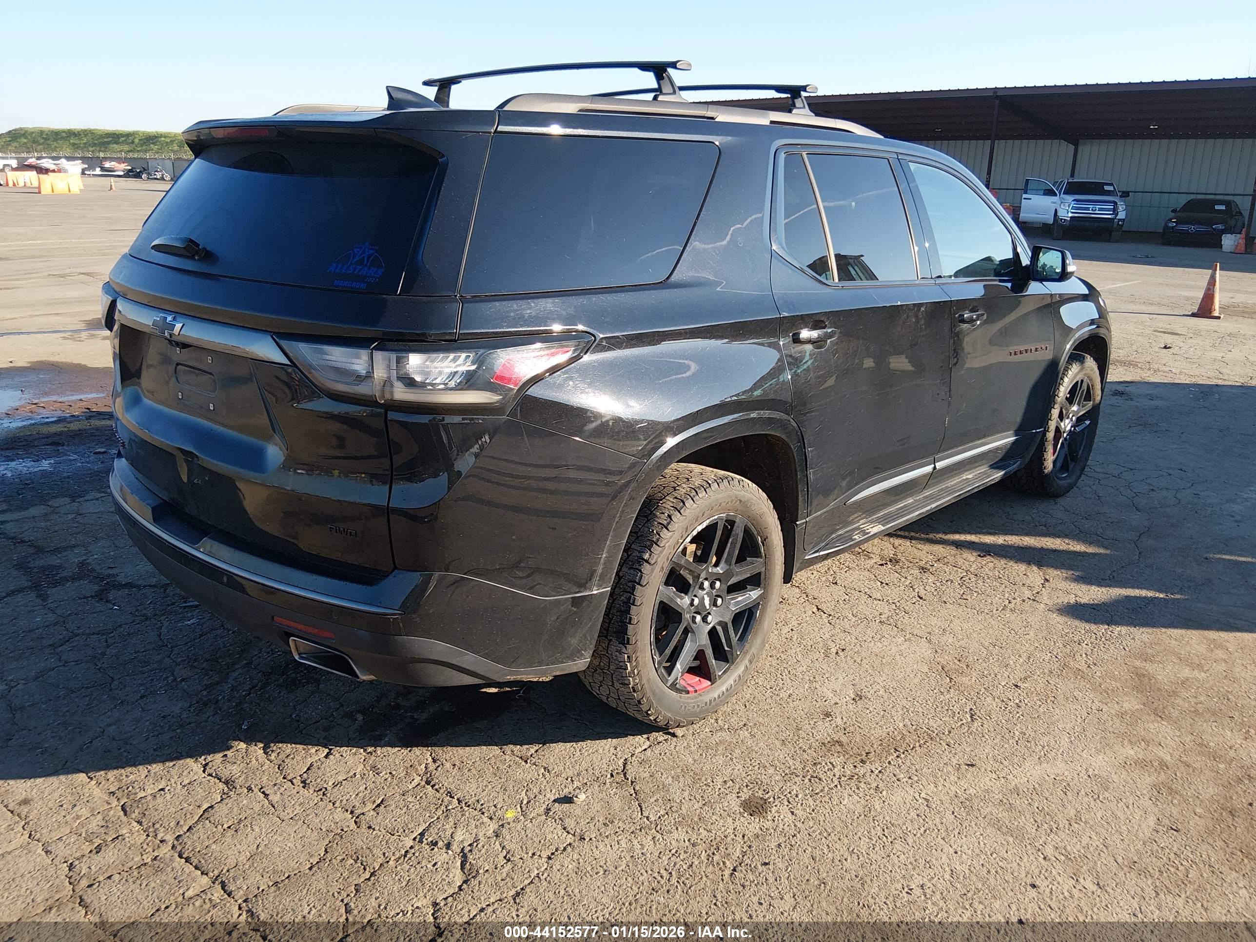 CHEVROLET TRAVERSE image 4