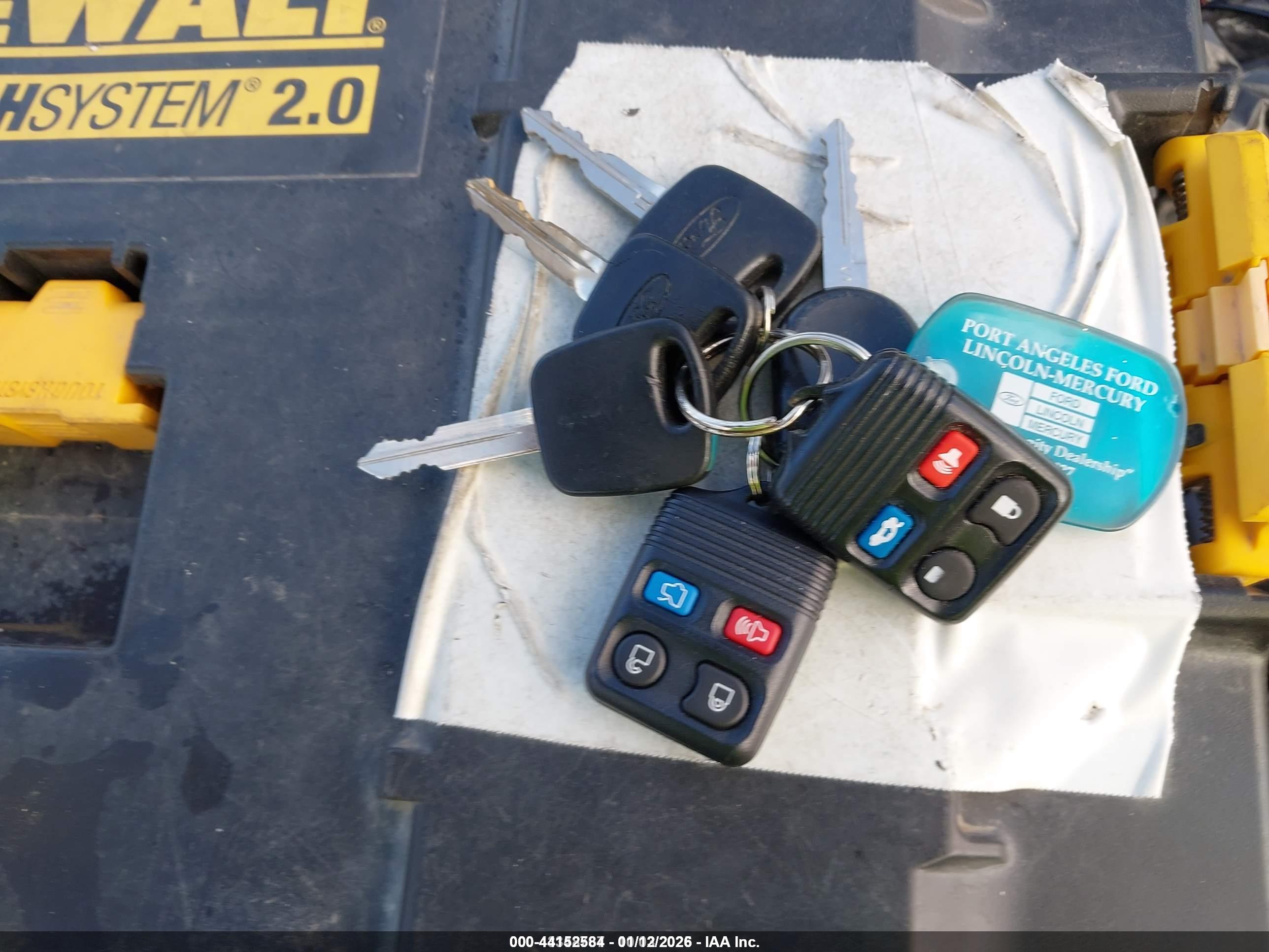 FORD ESCAPE image 11