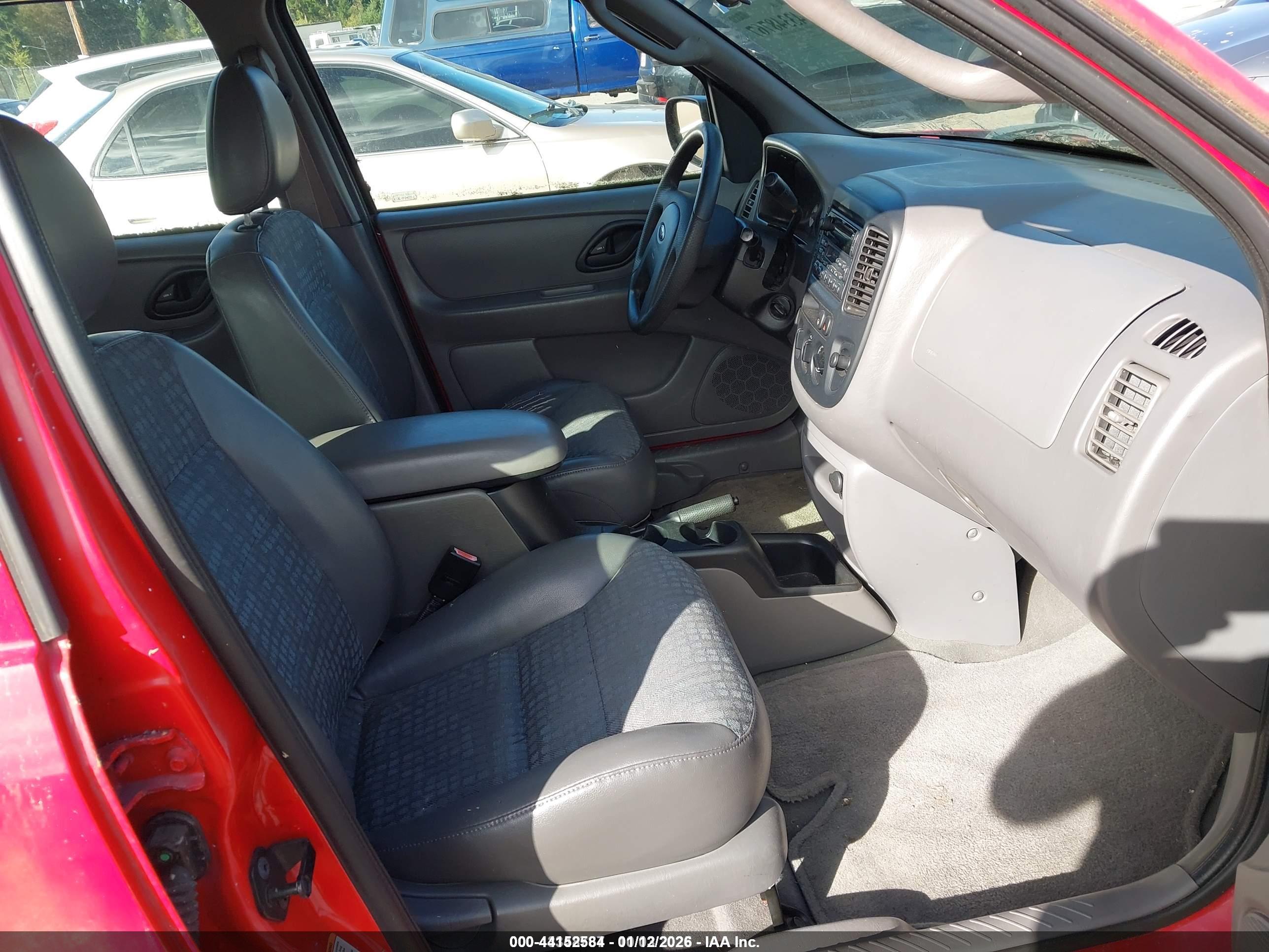 FORD ESCAPE image 5