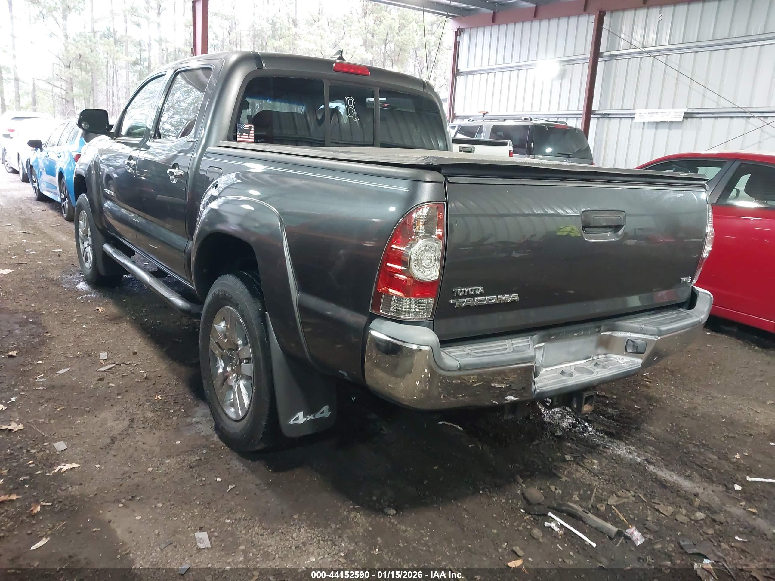 TOYOTA TACOMA image 3