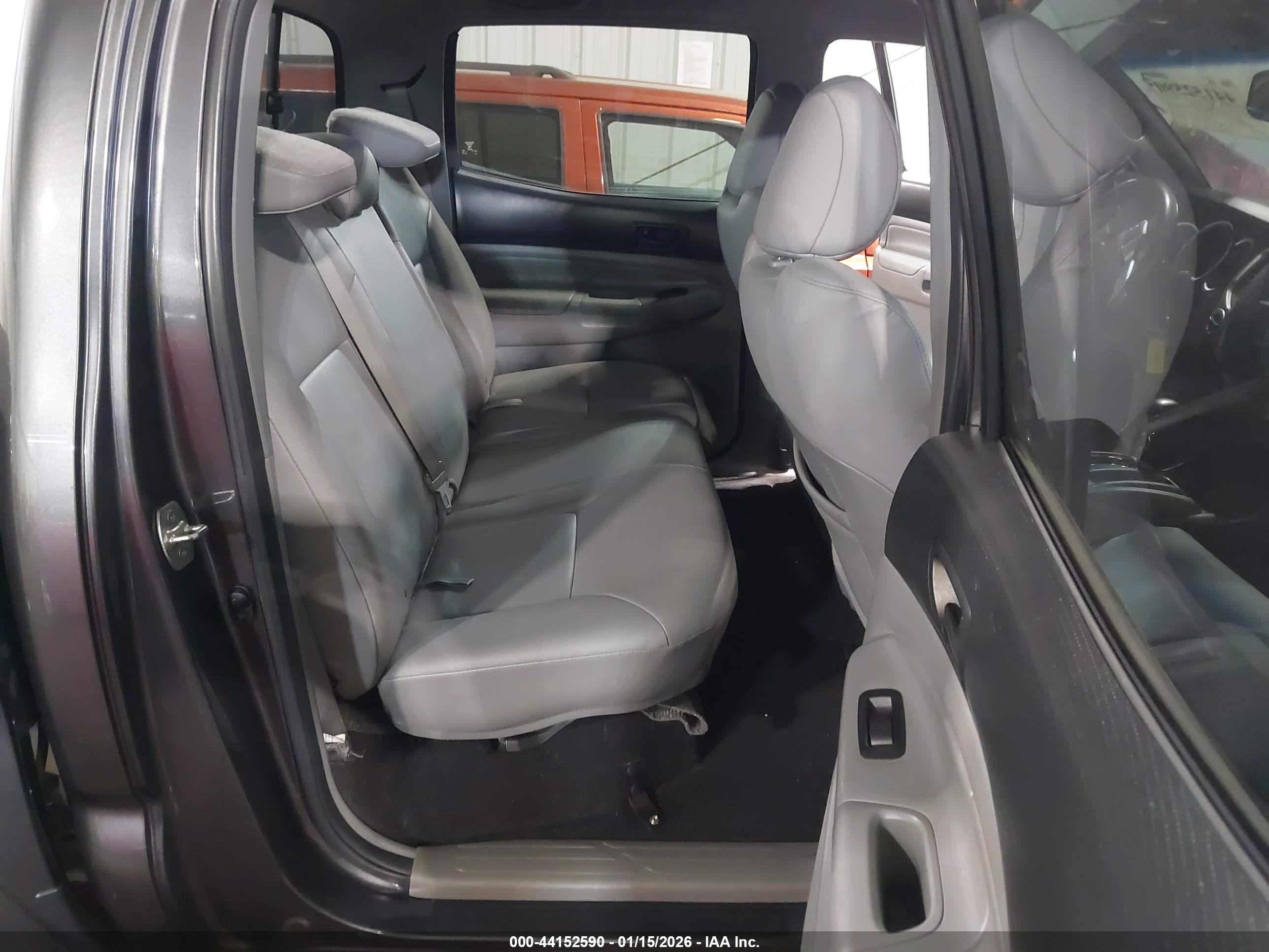 TOYOTA TACOMA image 8