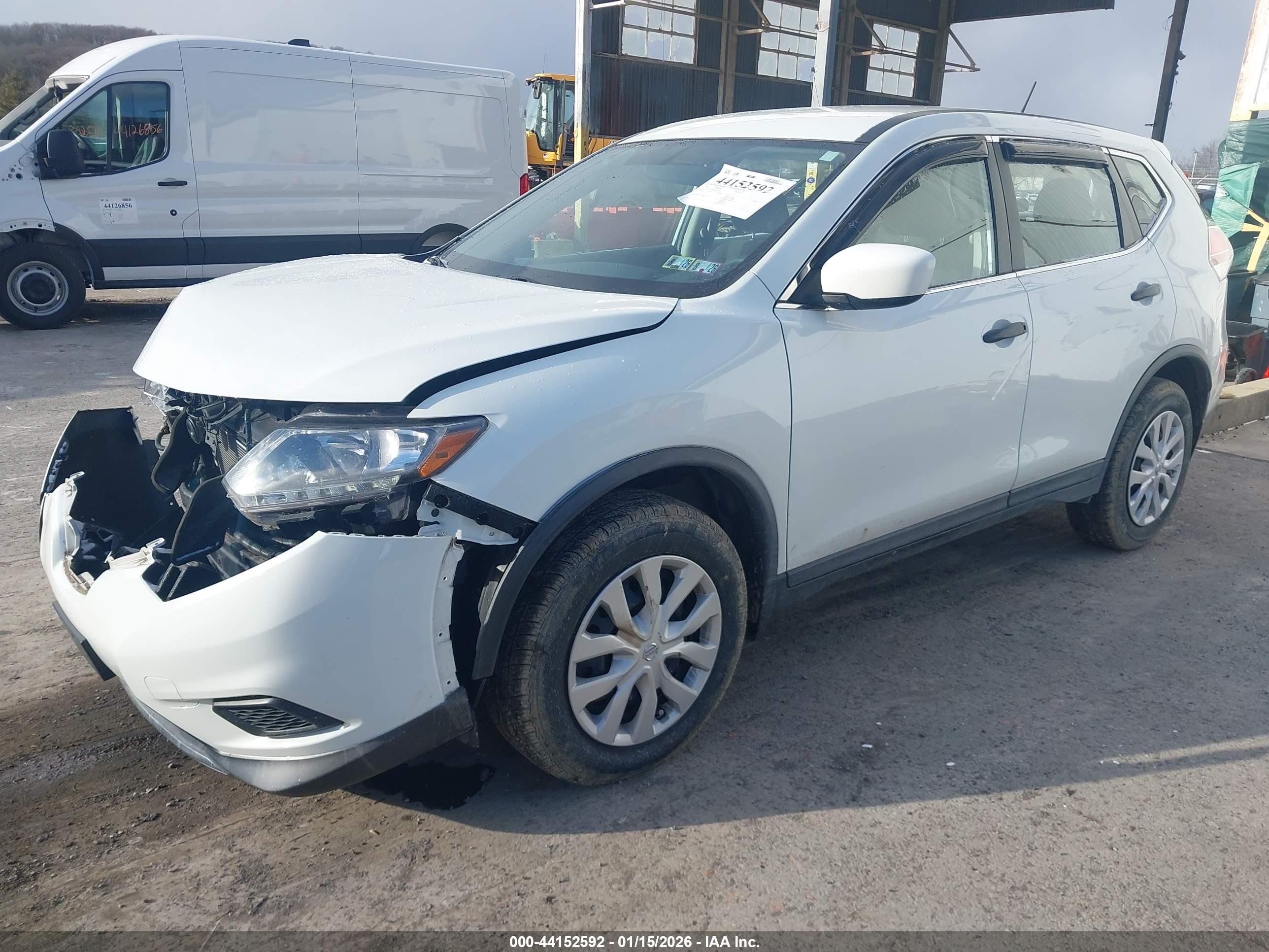 NISSAN ROGUE image 2