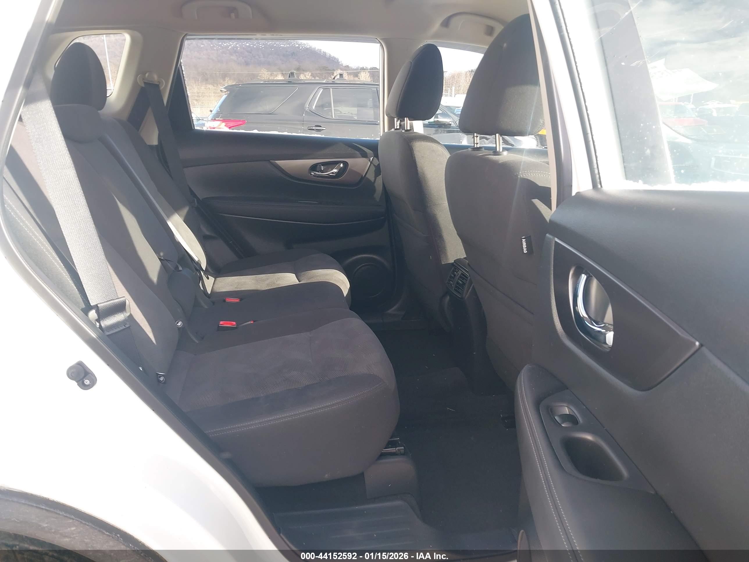 NISSAN ROGUE image 8