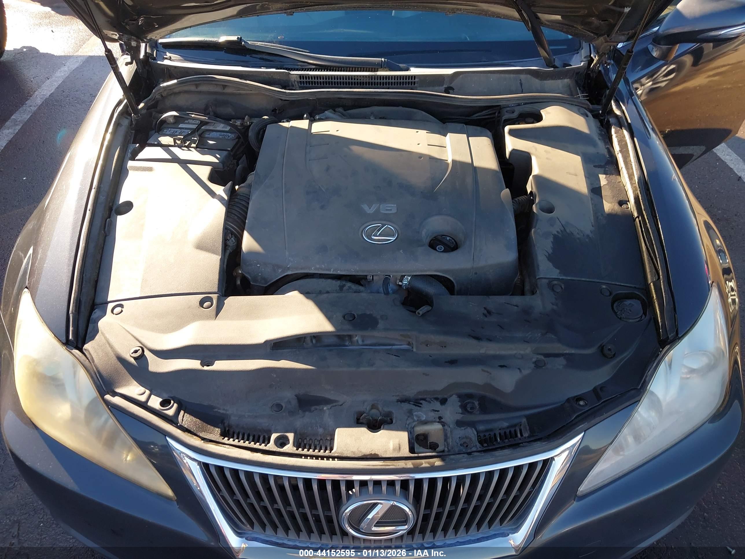 LEXUS IS image 10