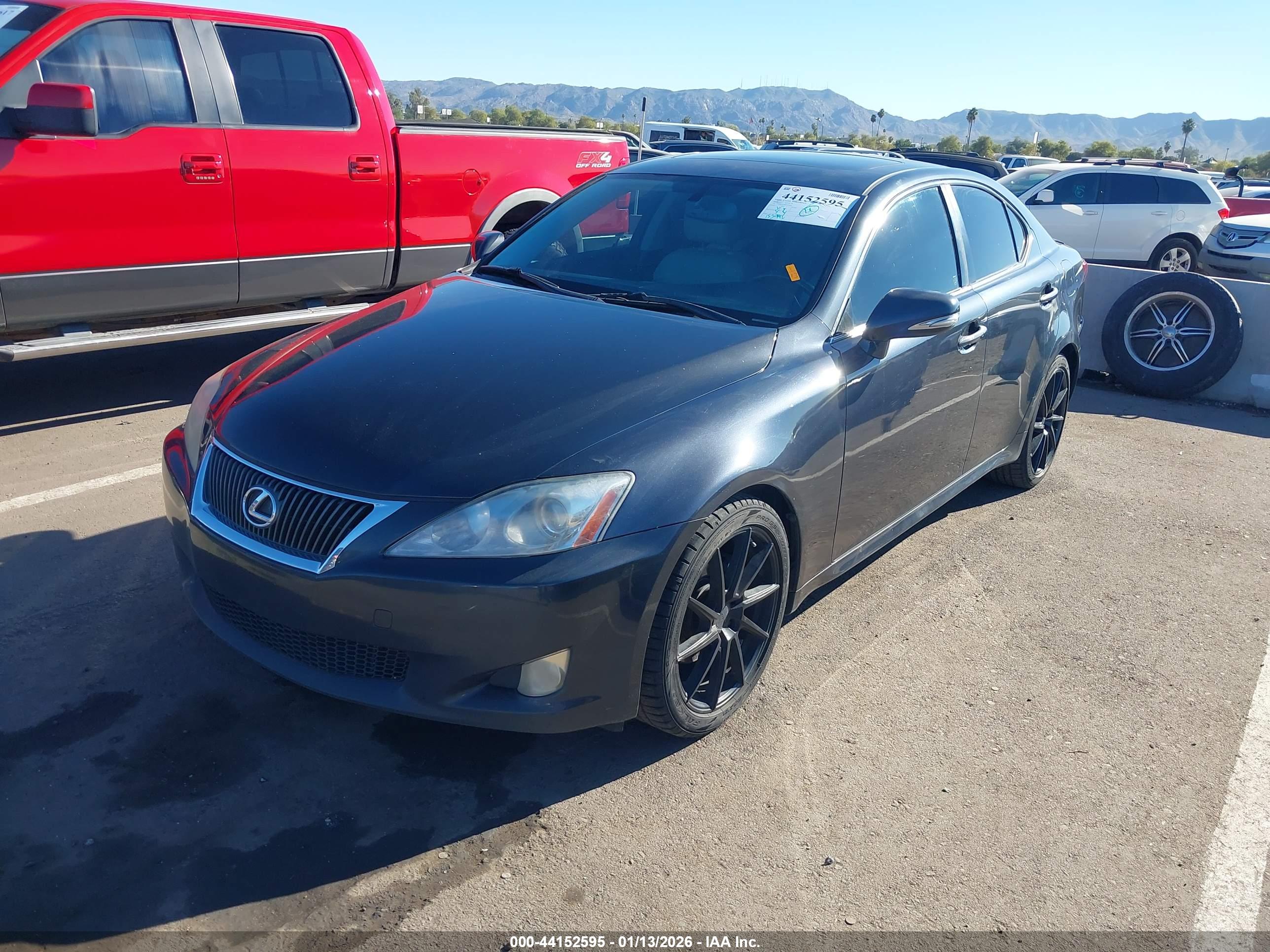 LEXUS IS image 2