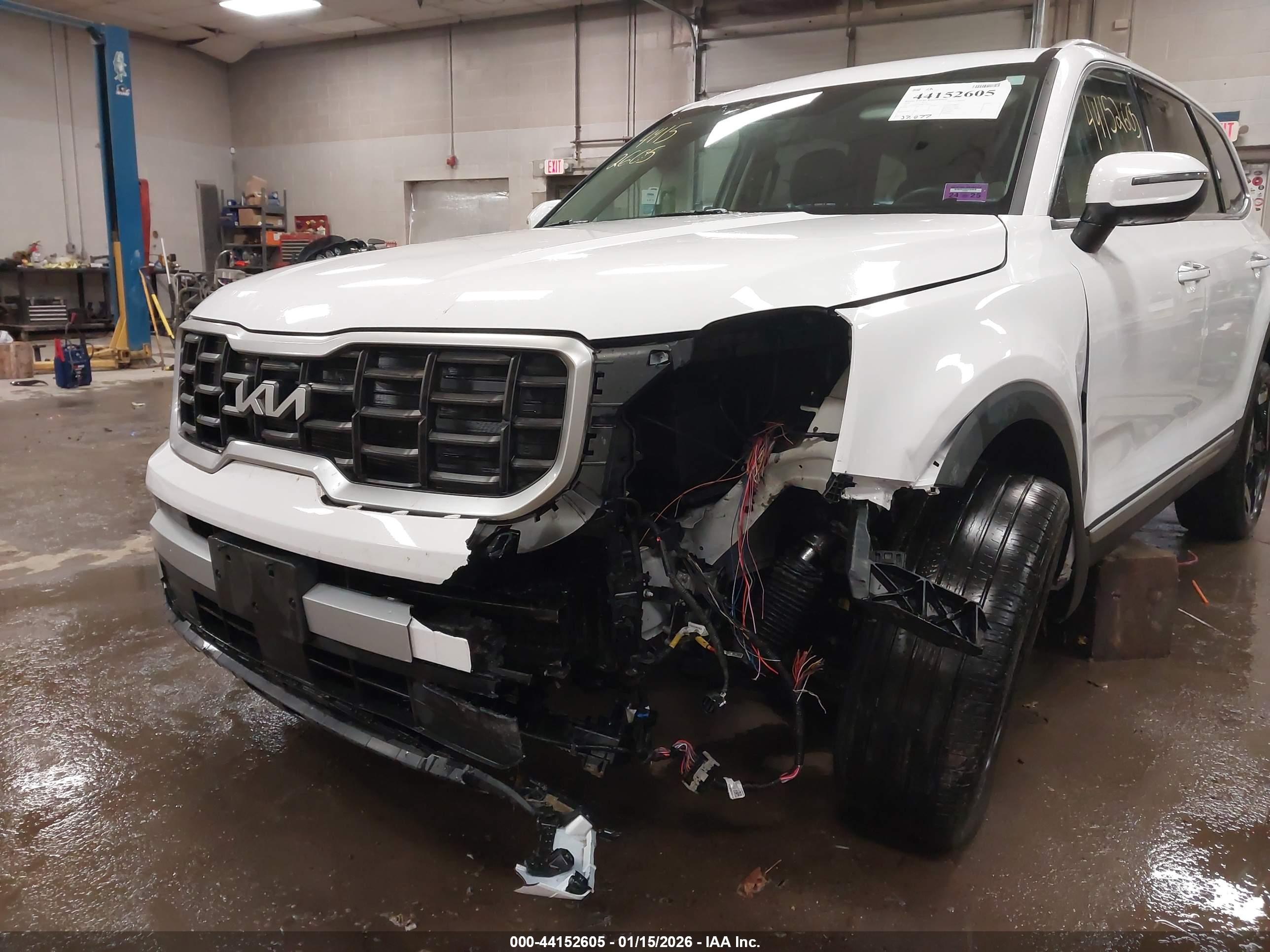 KIA TELLURIDE image 6