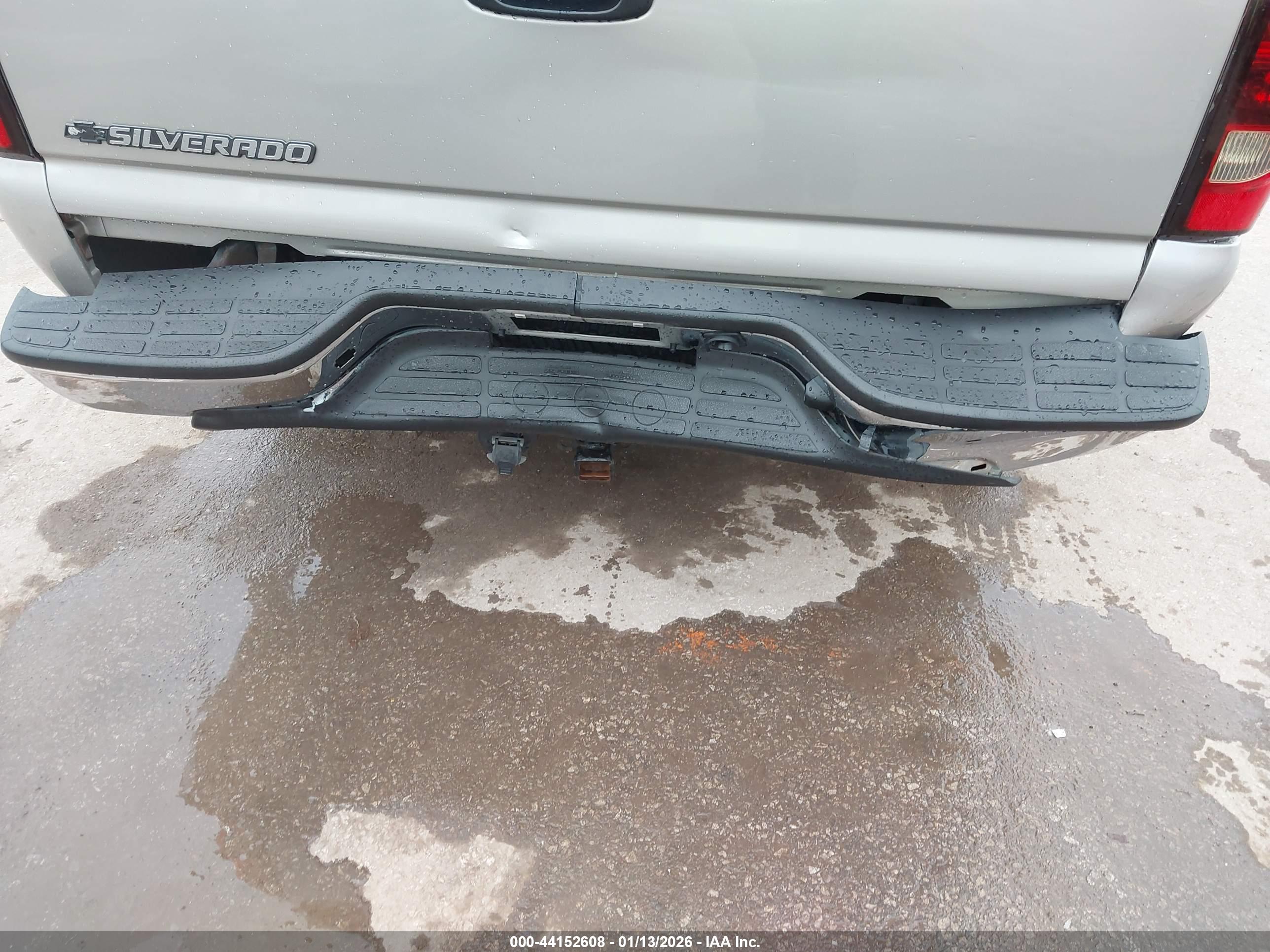 CHEVROLET SILVERADO image 6